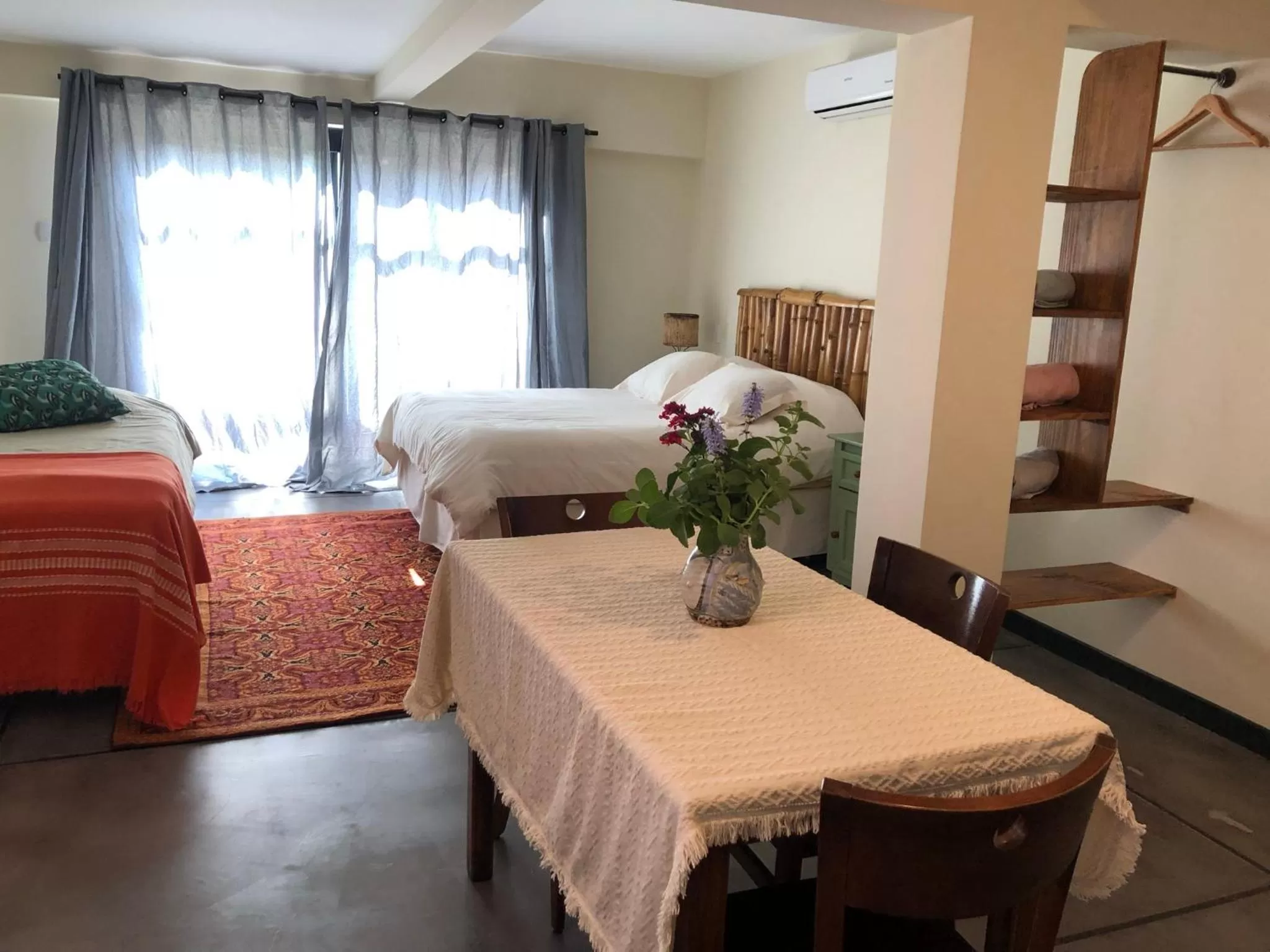 Guests in Janela de Marcia Bed and Breakfast