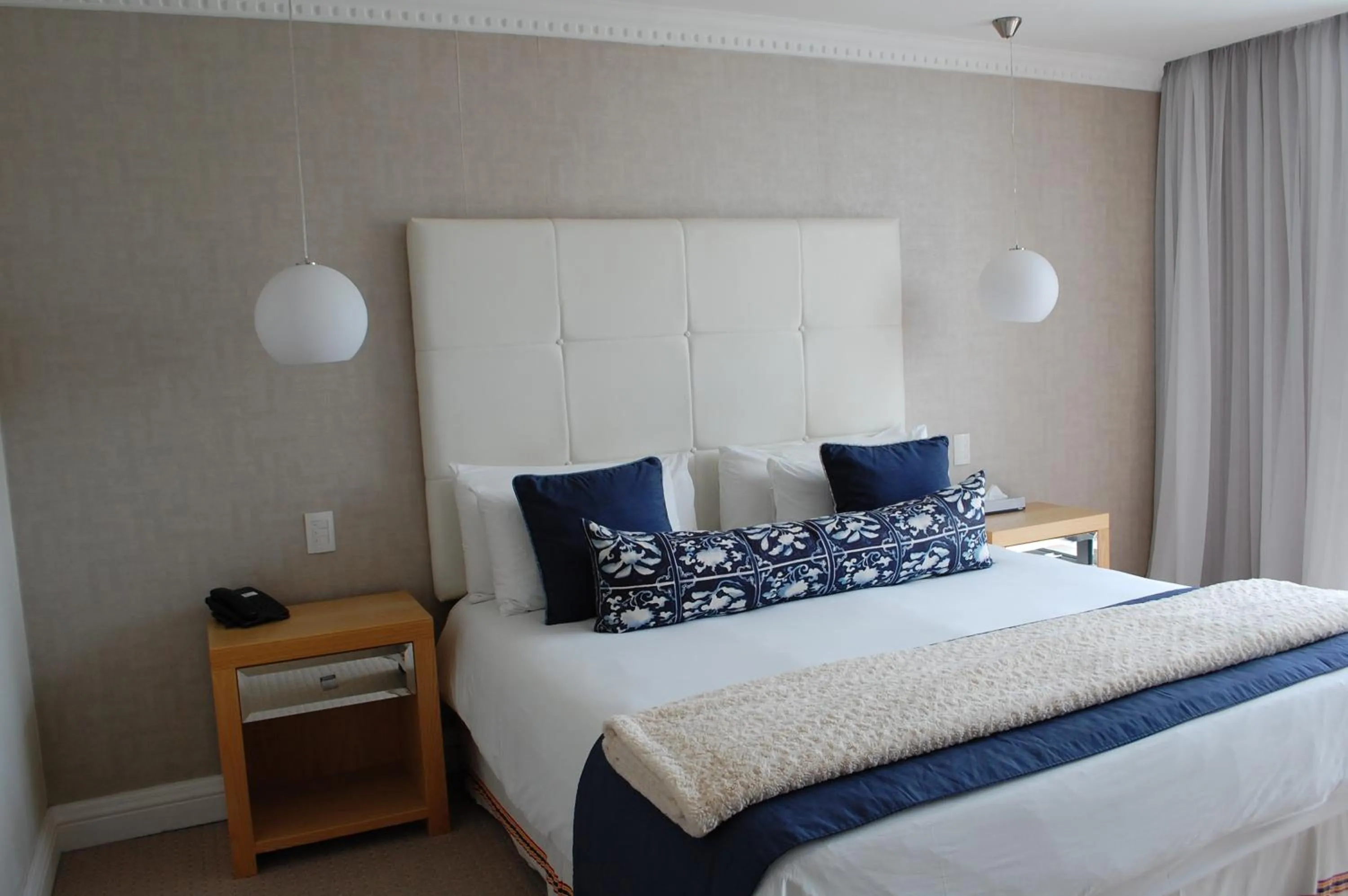 Bedroom, Bed in Isango Gate