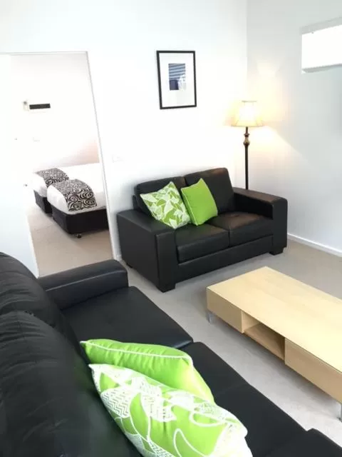 Ashmont Motel and Apartments