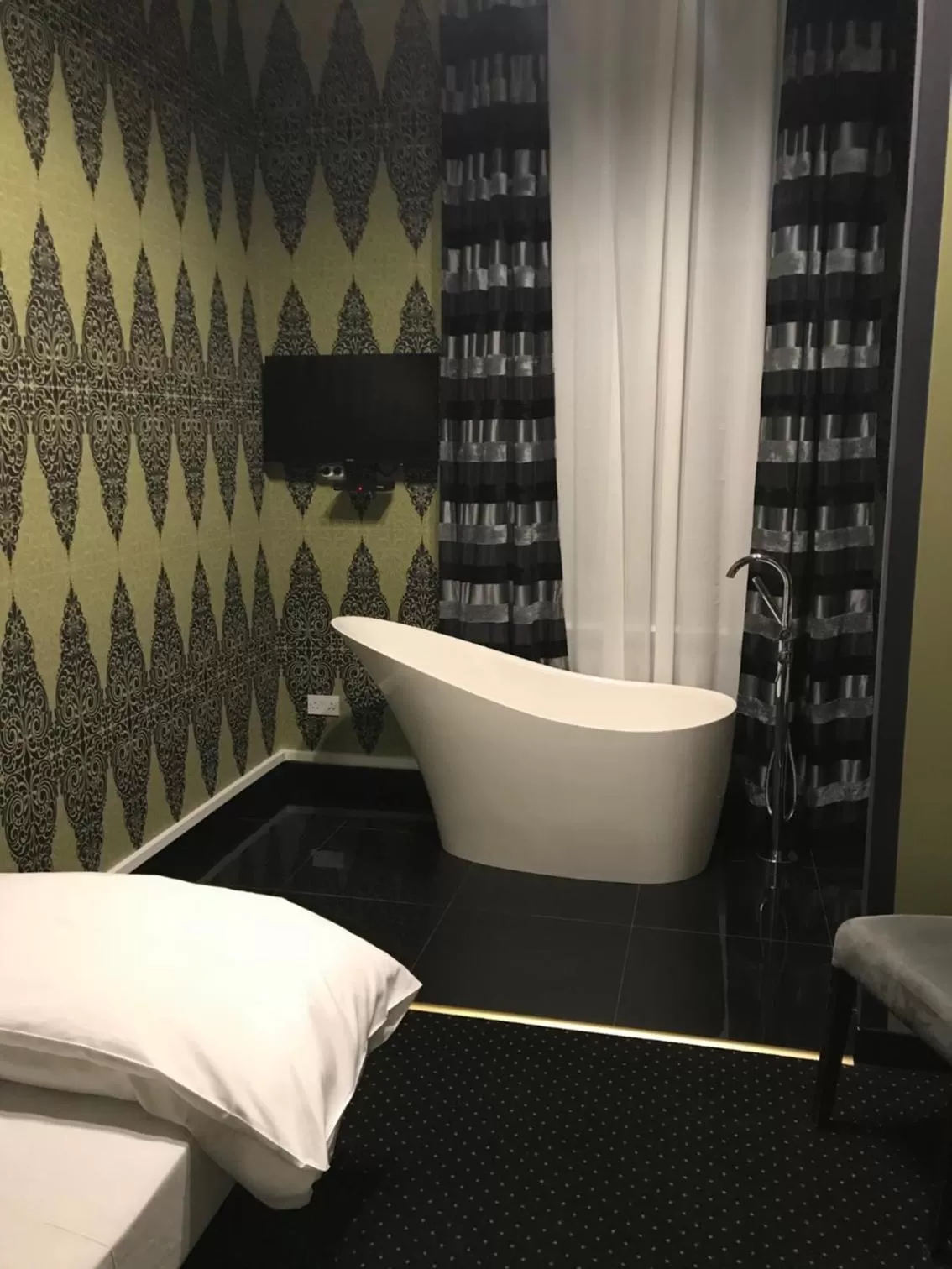 Photo of the whole room in Matejki 8