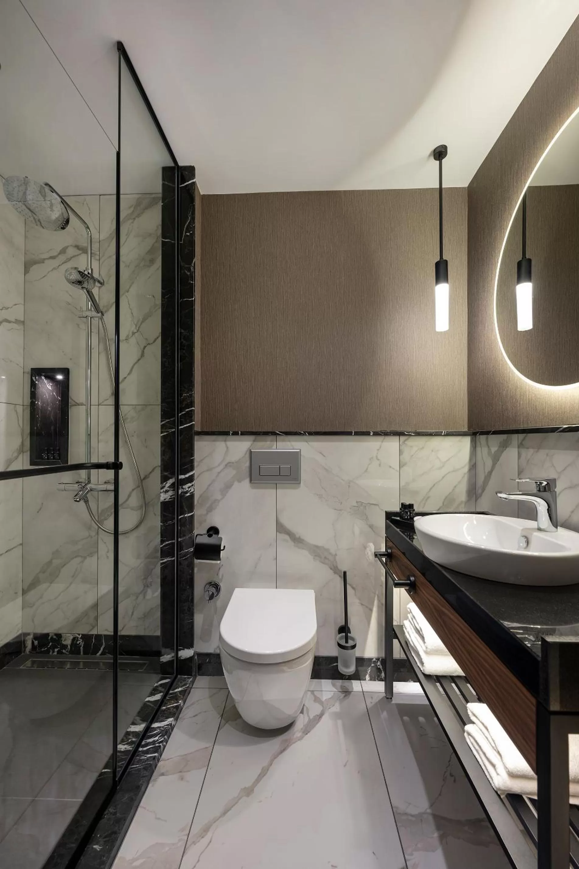 Shower in Livro Hotel