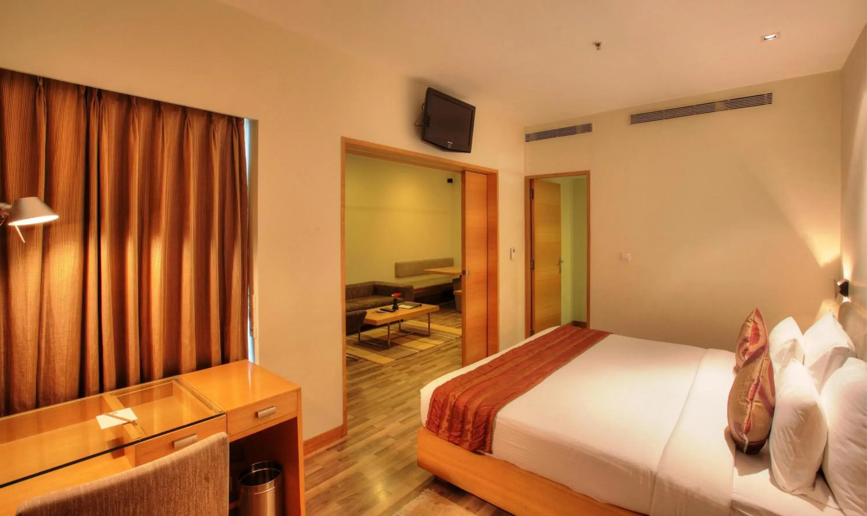 Suite with complimentary Happy Hours with 1+1 offer on Alcoholic Beverages, 50% off on Food & Beverages with a Buffet spread - single occupancy in Hotel Parc Estique Suite with complimentary Happy Hours with 1+1 offer on Alcoholic Beverages, 50% off on Food & Beverages with a Buffet spread - single occupancy in Hotel Parc Estique