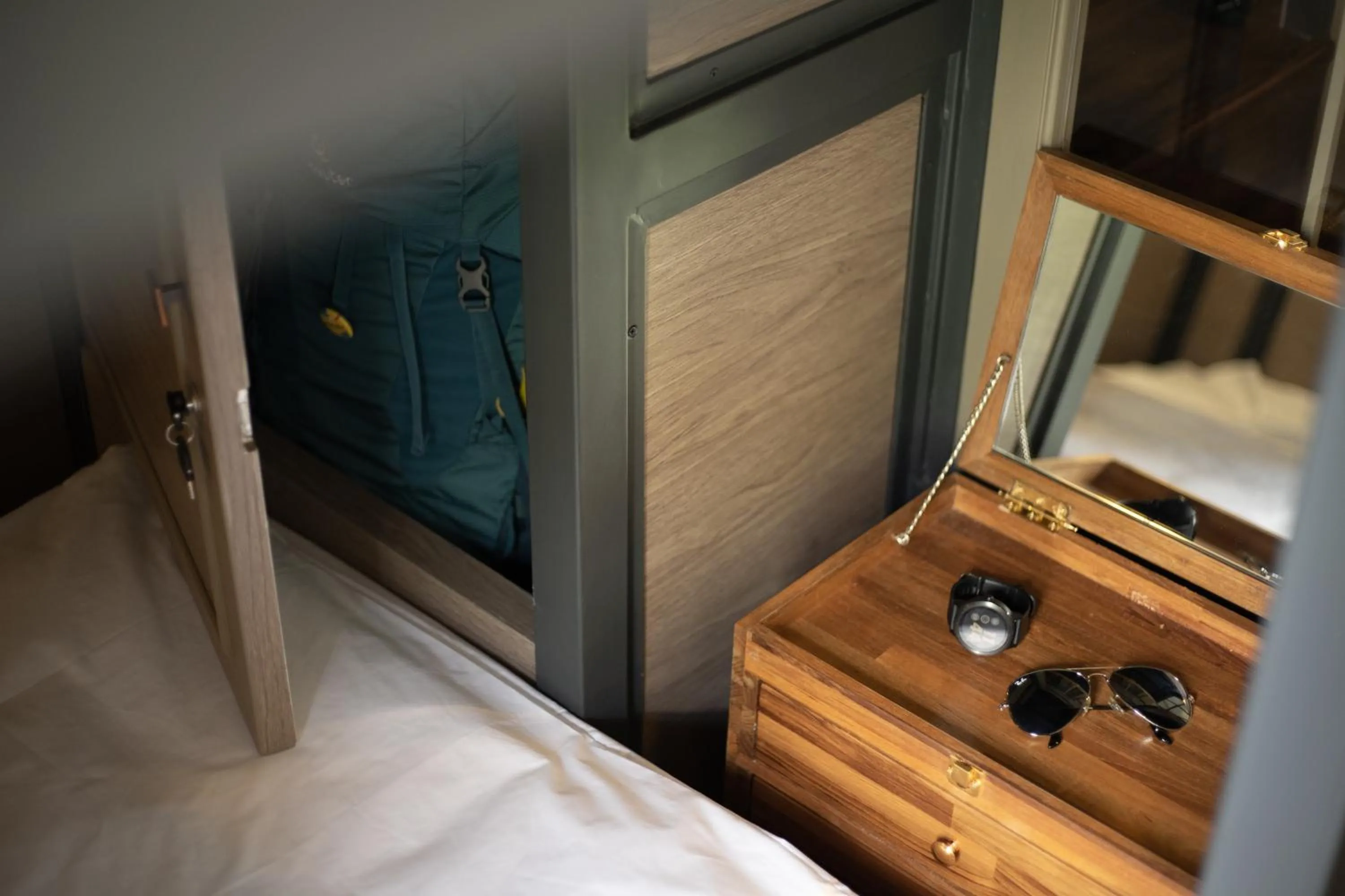 Bed in Warm Window Silom