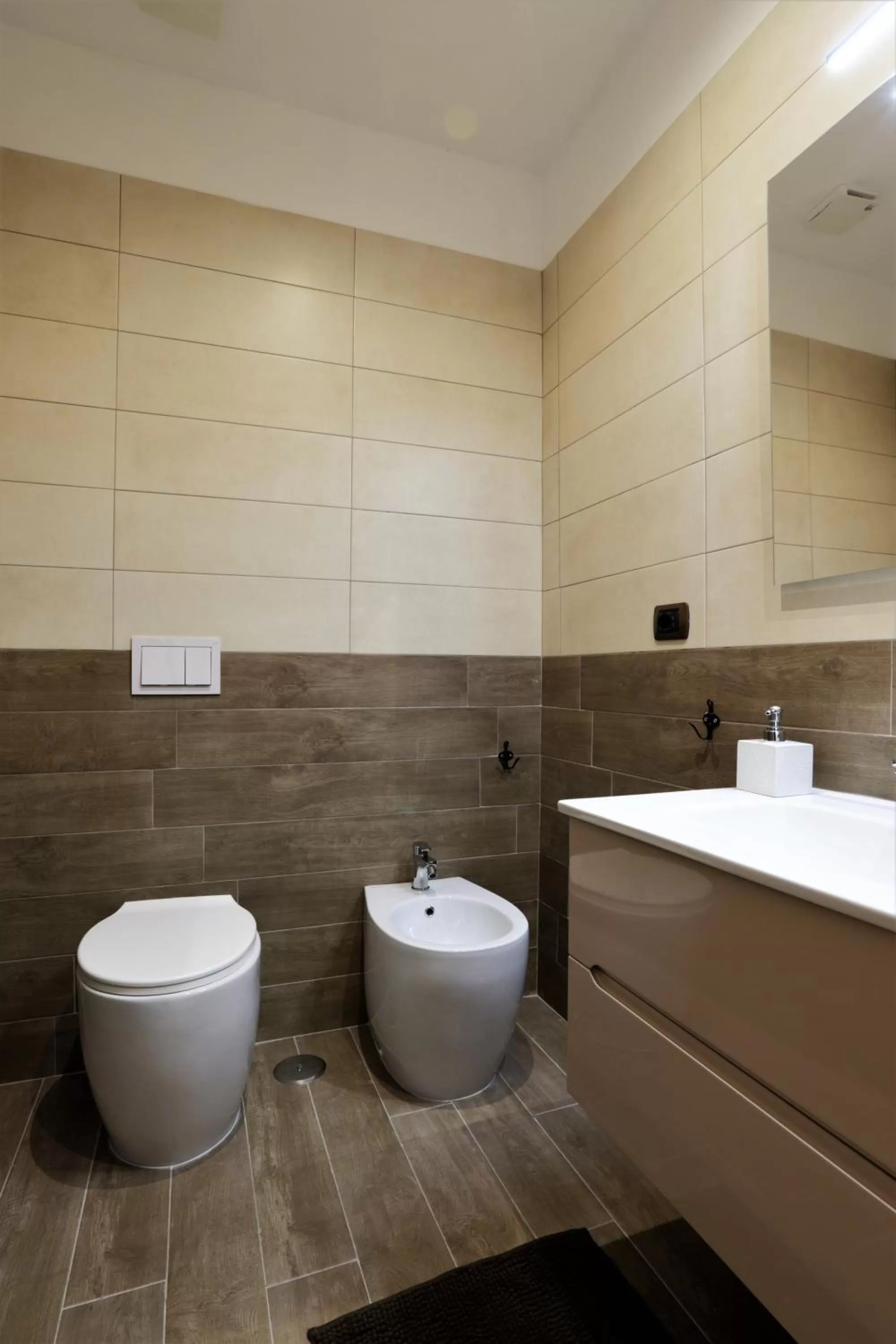 Bathroom in Napoli Vesuvio Apartments by Dimorra