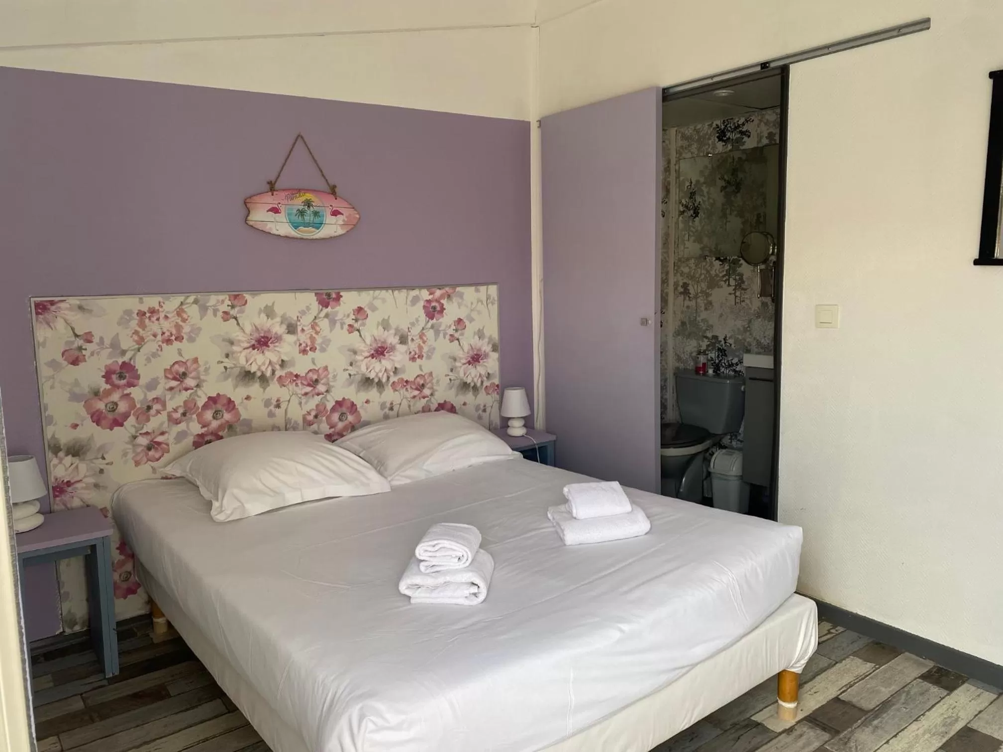 Photo of the whole room in Hostellerie De La Source