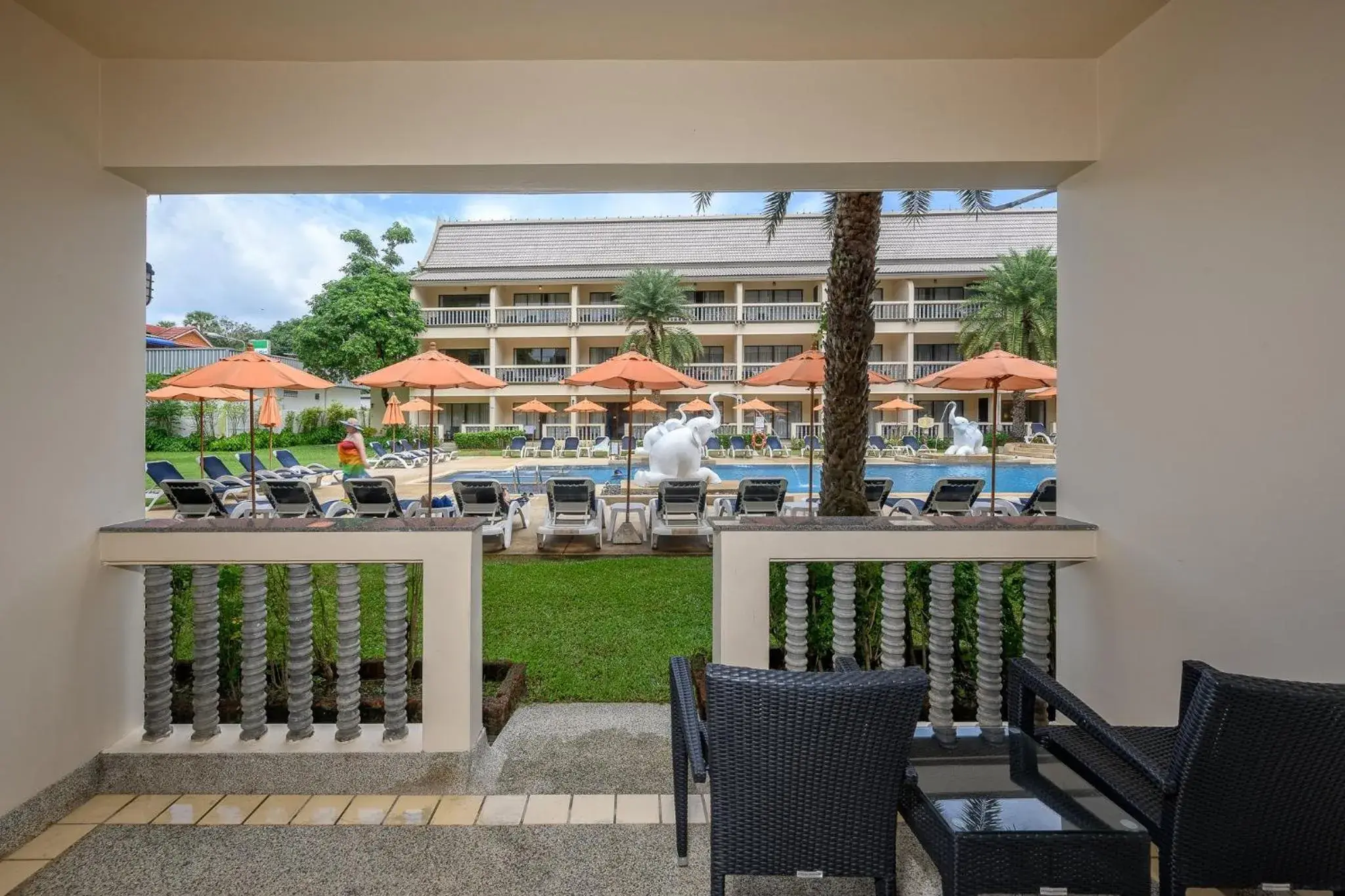 DELUXE POOLSIDE - TWIN in Centara Kata Resort Phuket DELUXE POOLSIDE - TWIN in Centara Kata Resort Phuket