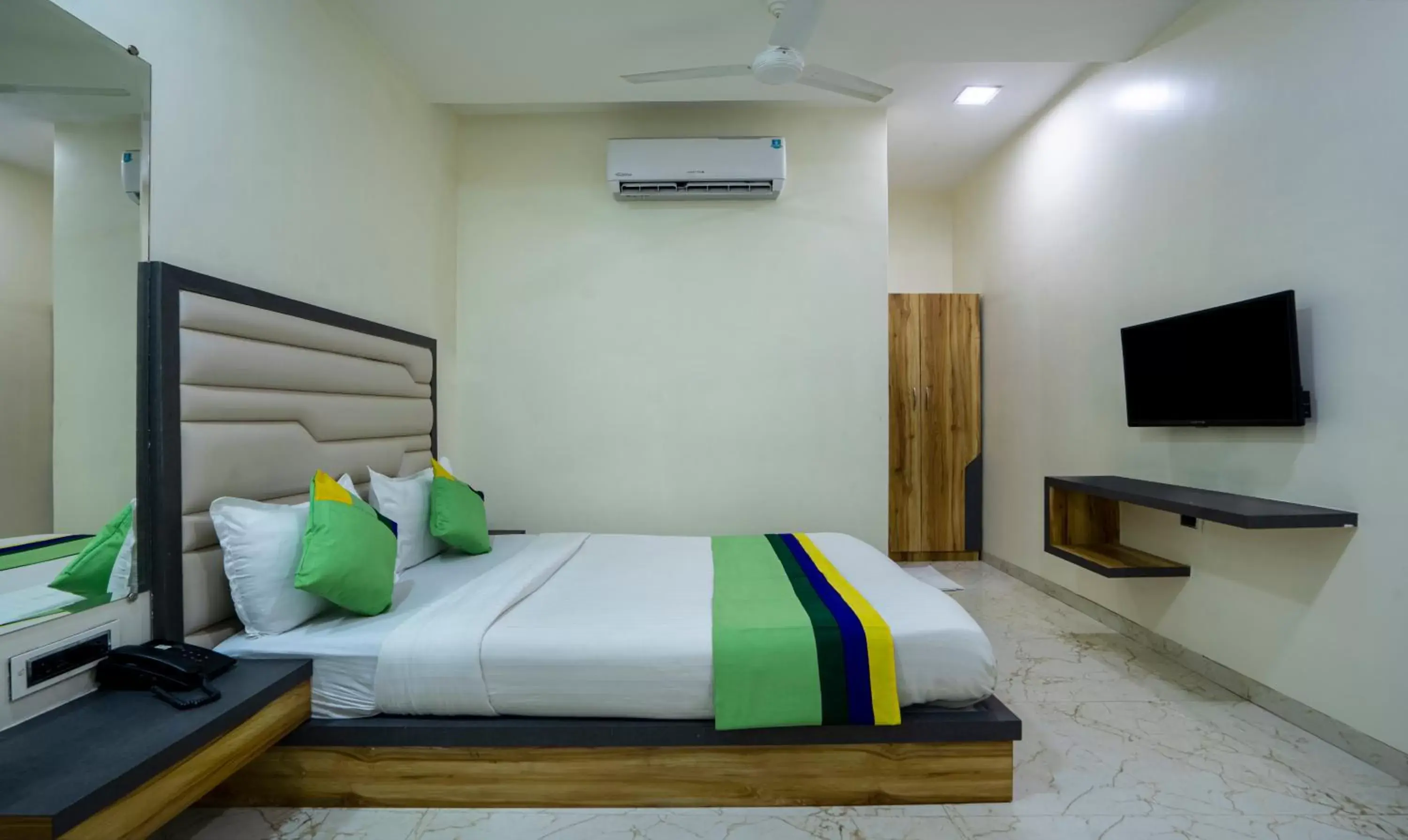 Economy Double Room - single occupancy in Treebo Zaid International Powai Economy Double Room - single occupancy in Treebo Zaid International Powai