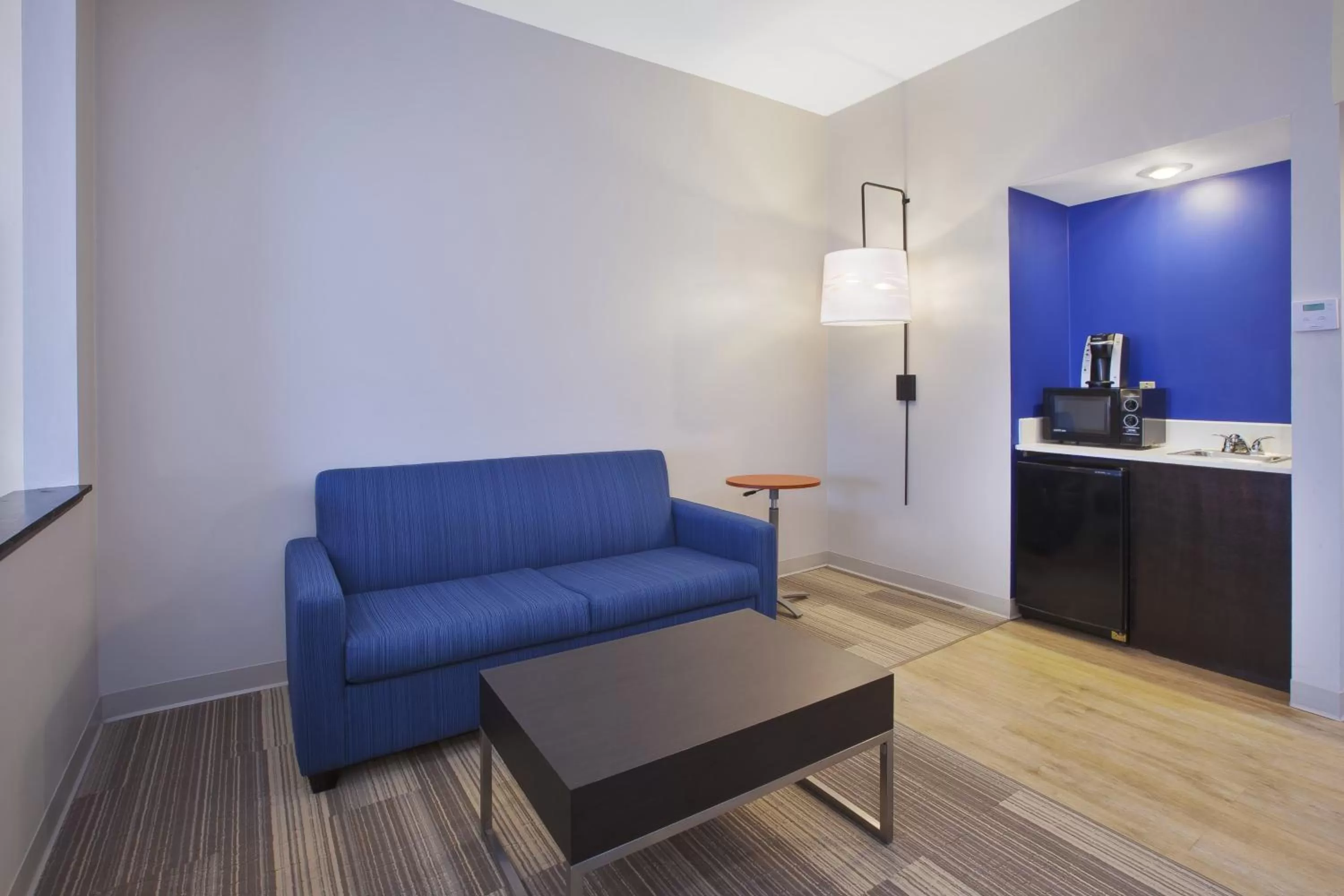 Photo of the whole room in Holiday Inn Express Tiffin by IHG