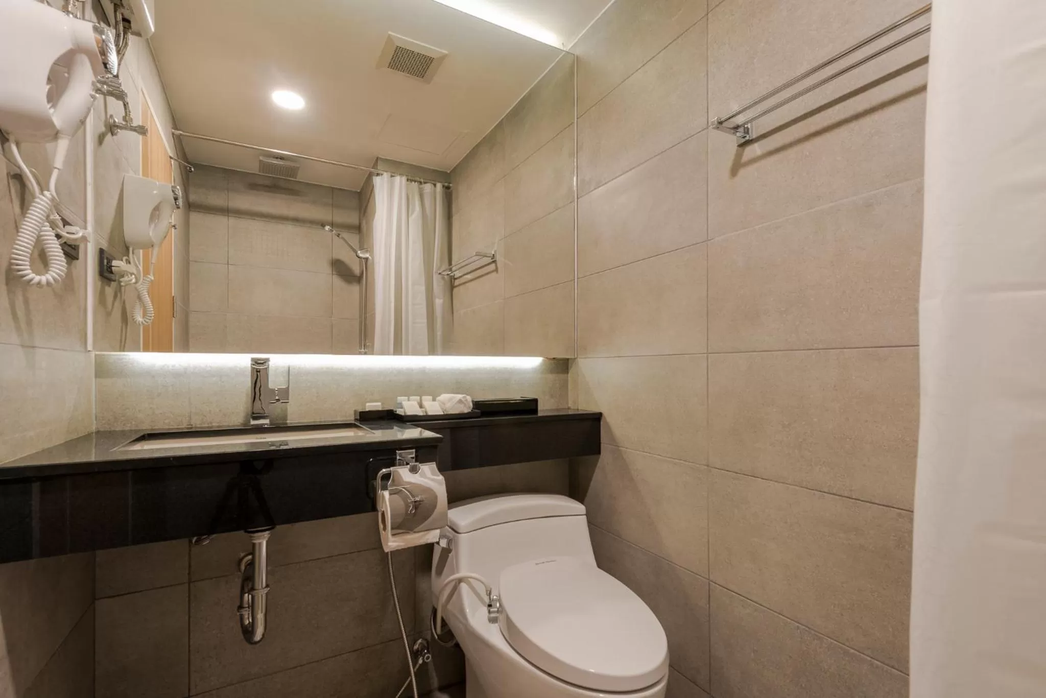 Shower in Zensation The Residence