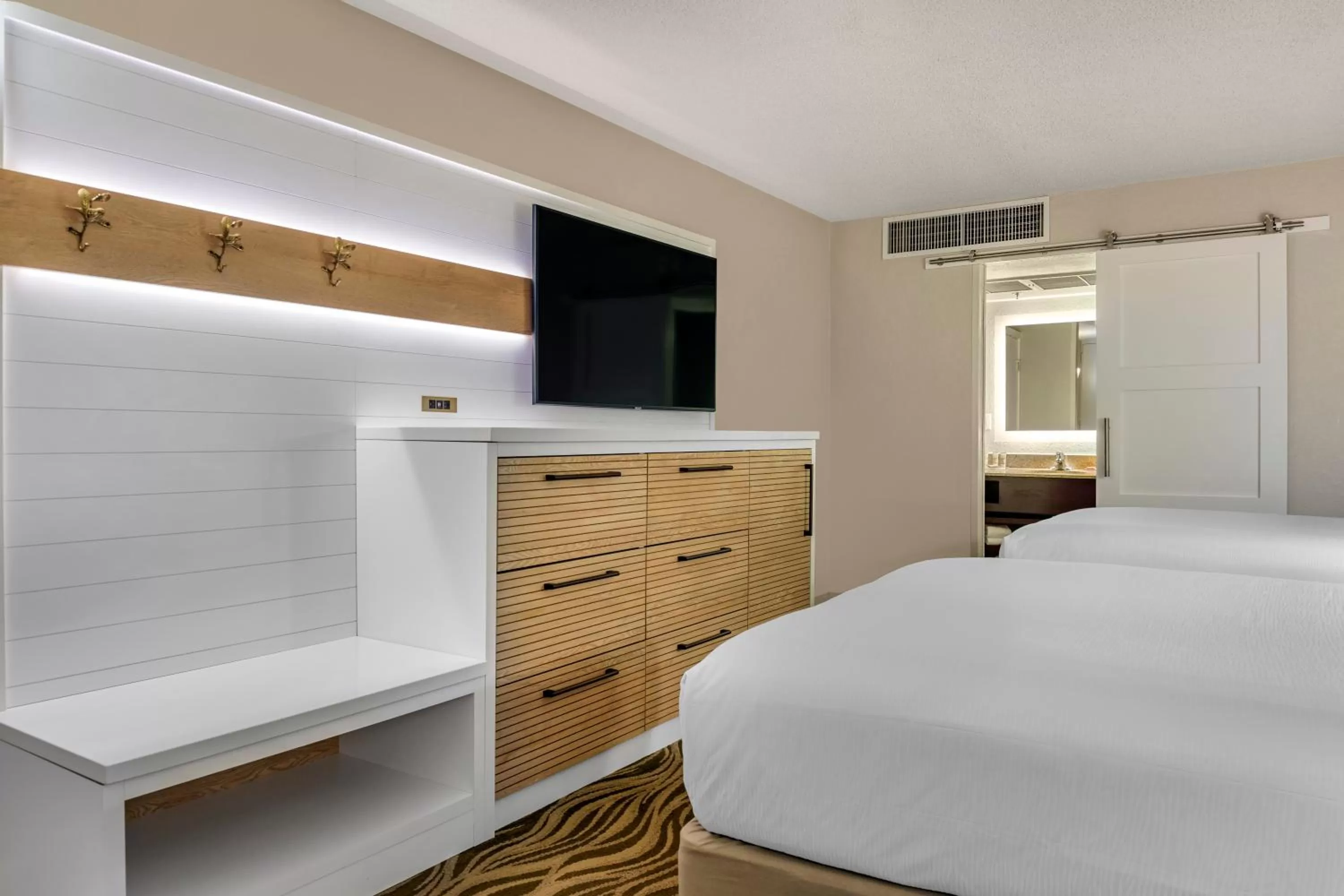TV and multimedia, Bed in Wyndham Garden Lake Buena Vista – Disney Springs® Area
