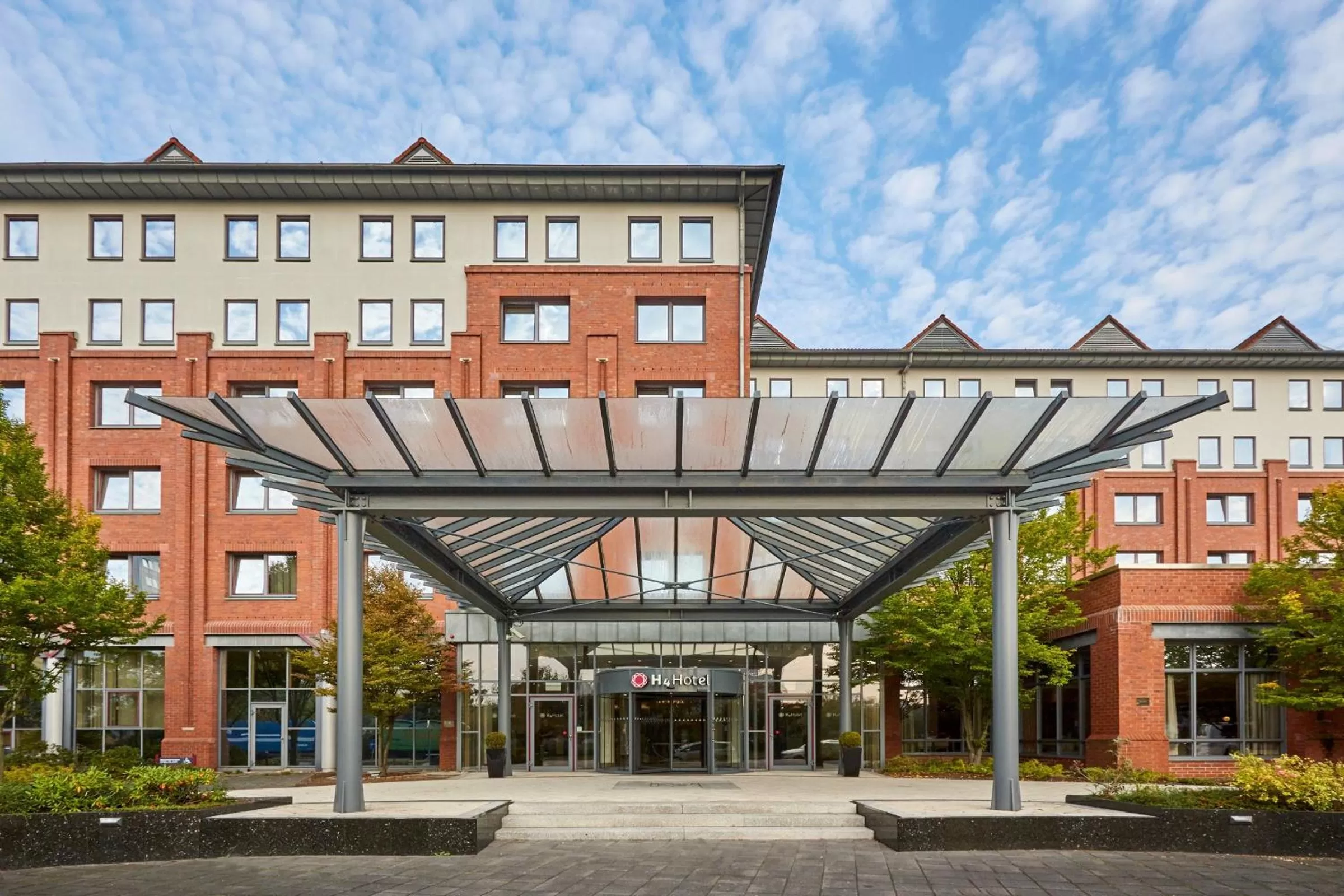 Facade/entrance in H4 Hotel Hannover Messe, Trademark Collection by Wyndham