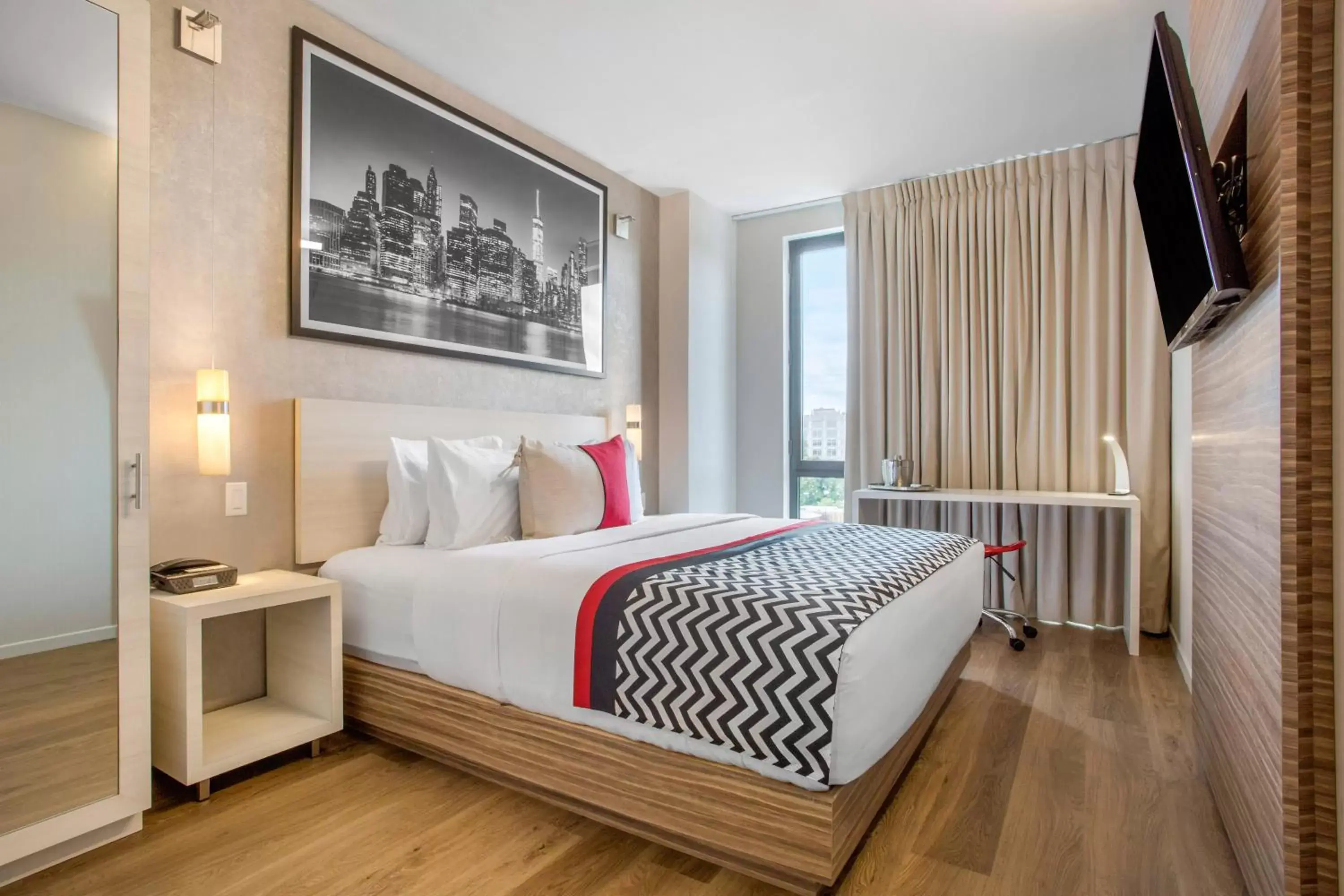 King Room - Accessible/Non-Smoking in Insignia Hotel Brooklyn, an Ascend Collection Hotel King Room - Accessible/Non-Smoking in Insignia Hotel Brooklyn, an Ascend Collection Hotel