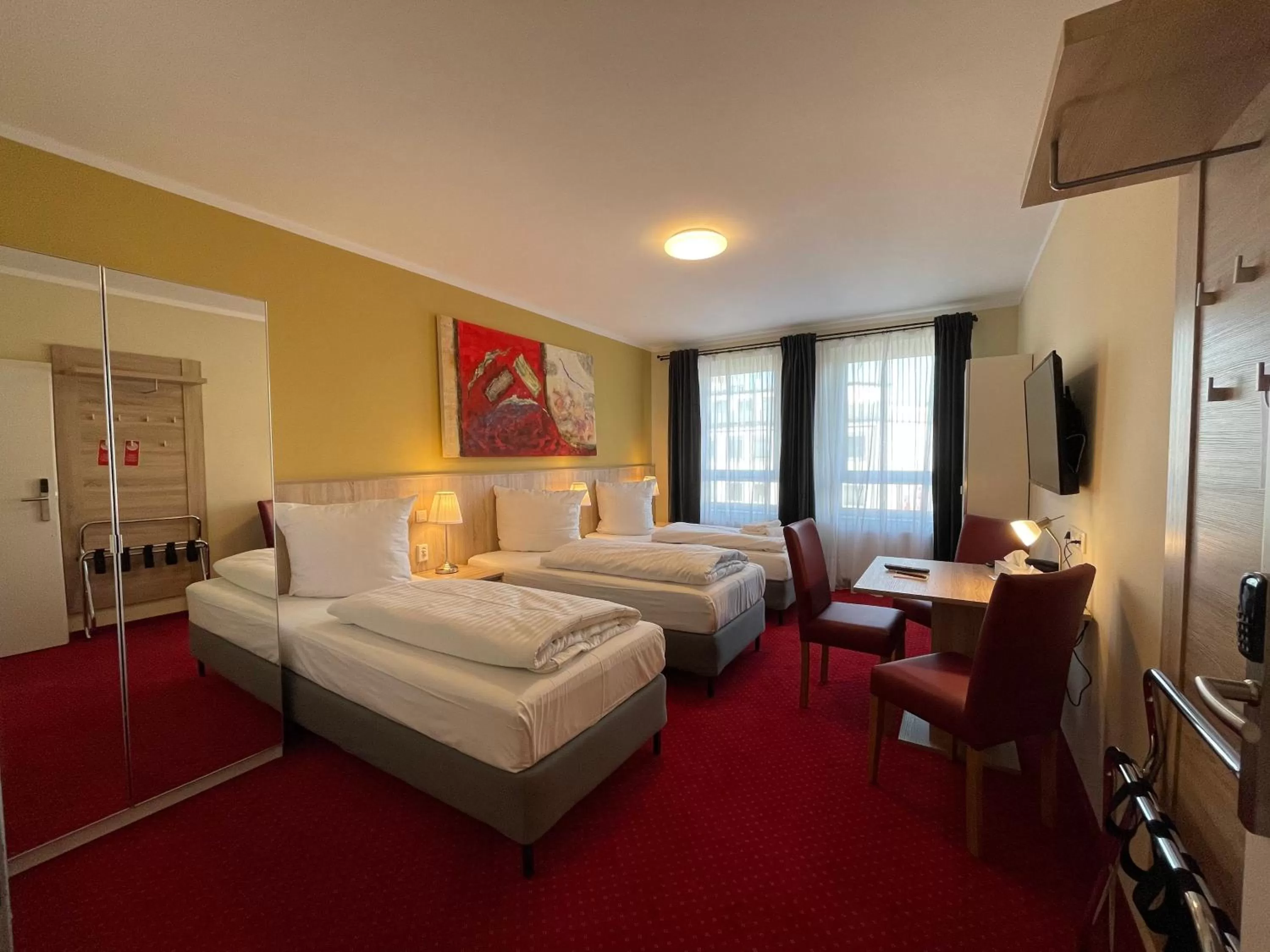 Photo of the whole room, Bed in Palm Premium Hotel & Apartments