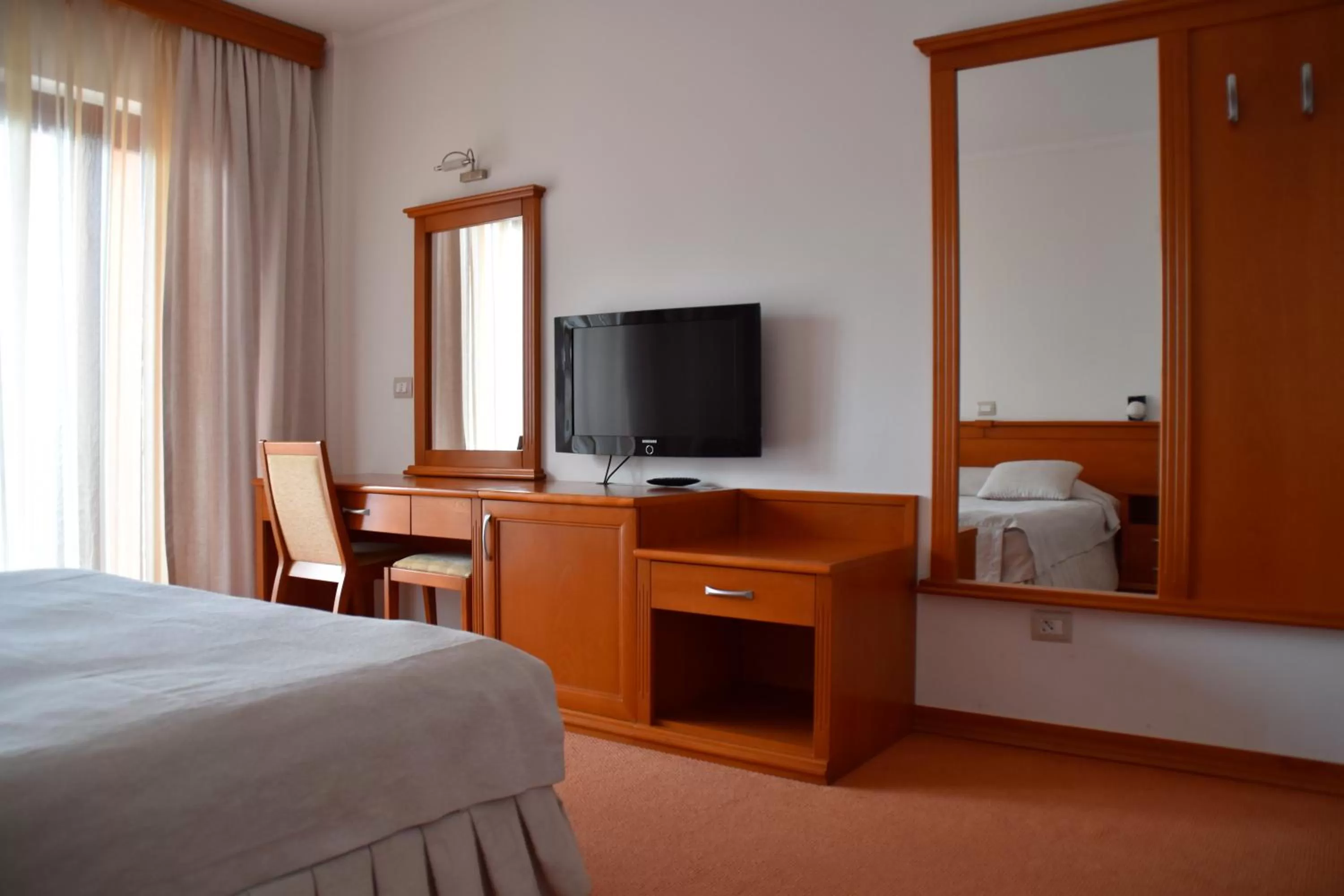 Photo of the whole room, Bed in Hotel Millennium