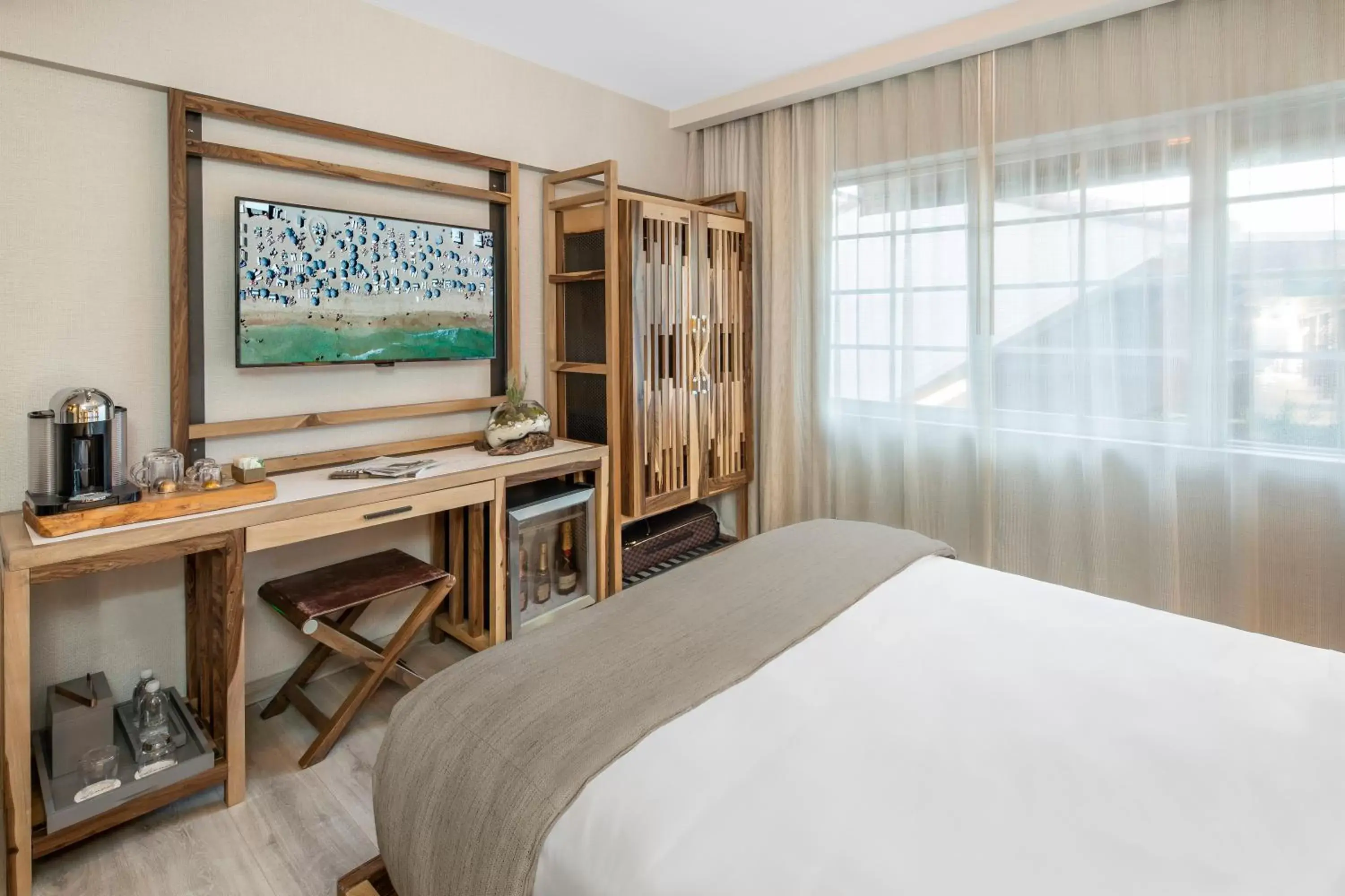 Superior Queen Room in Lennox Miami Beach Superior Queen Room in Lennox Miami Beach