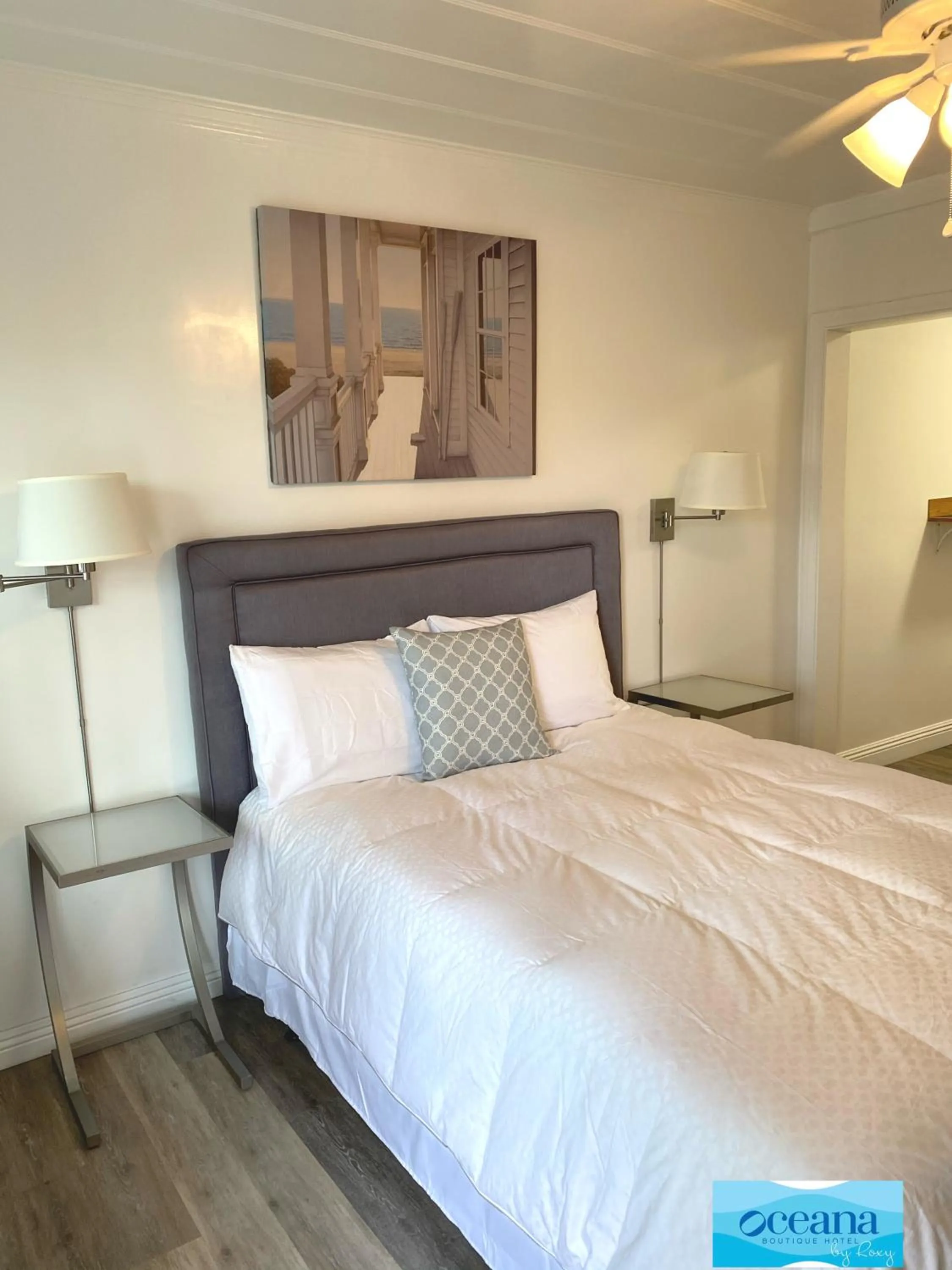 Deluxe Queen Room in Oceana Boutique Hotel