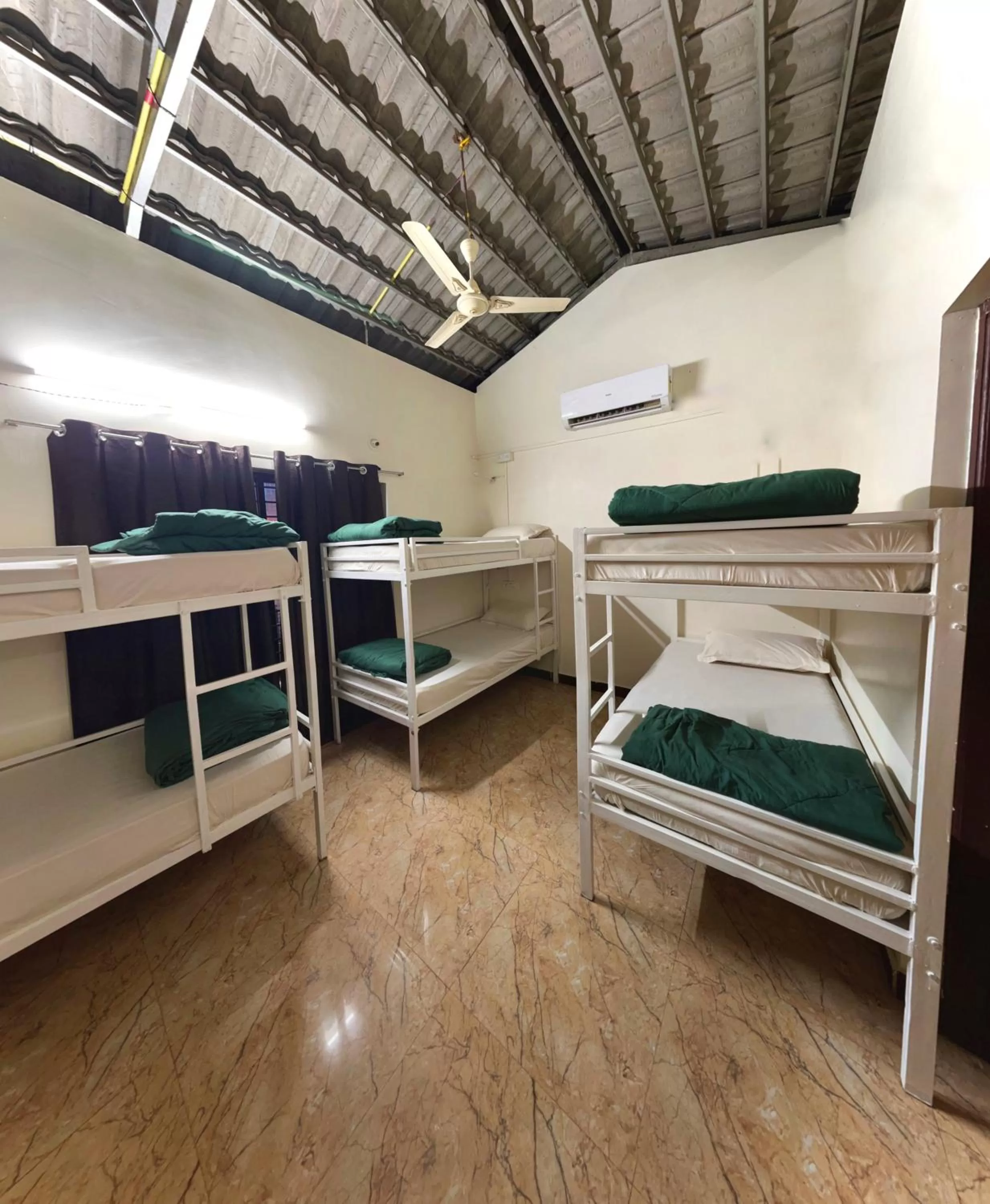 Bunk Bed in MID BEACH STAY Gokarna