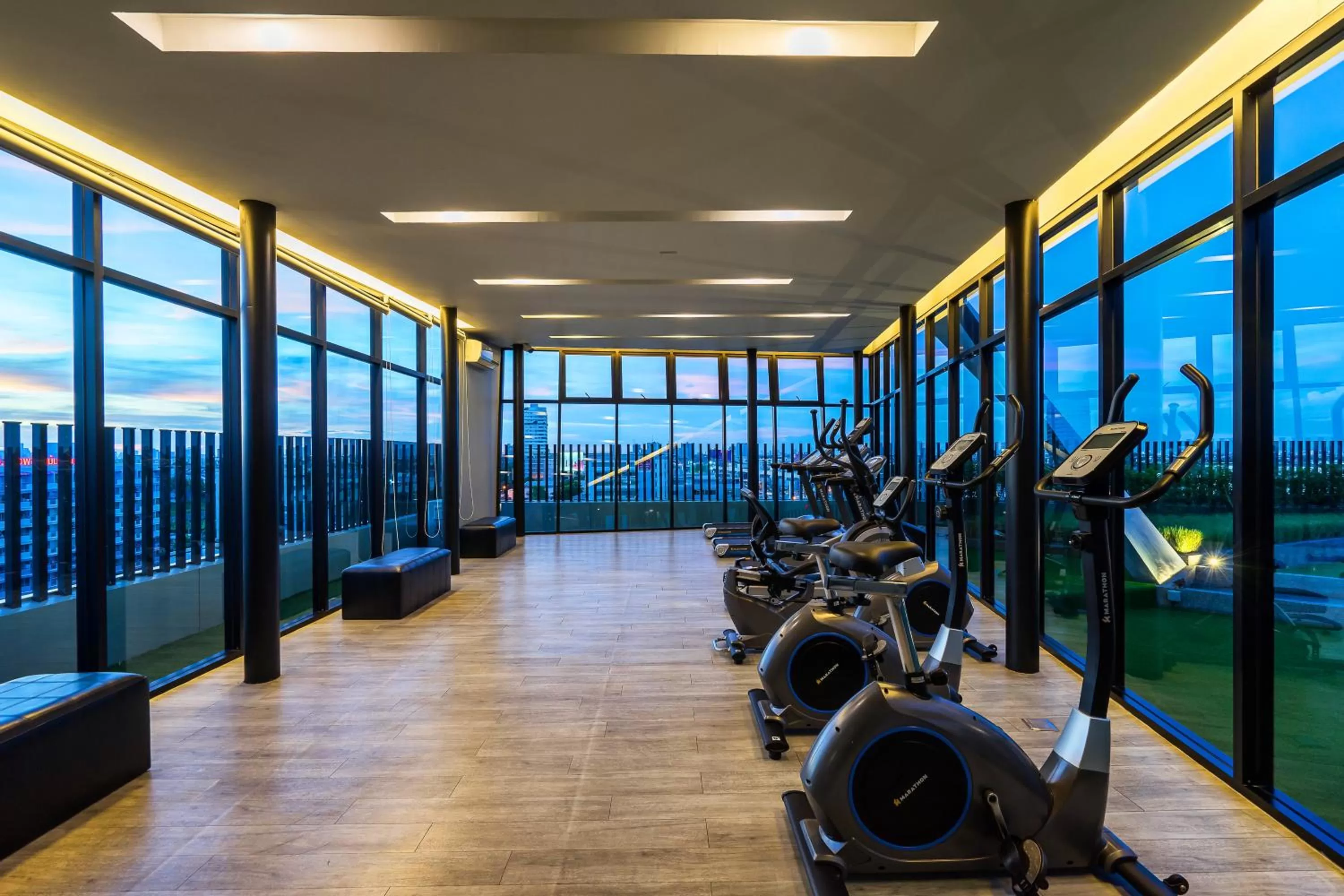 Fitness centre/facilities in De Botan Srinakarin Hotel & Residence