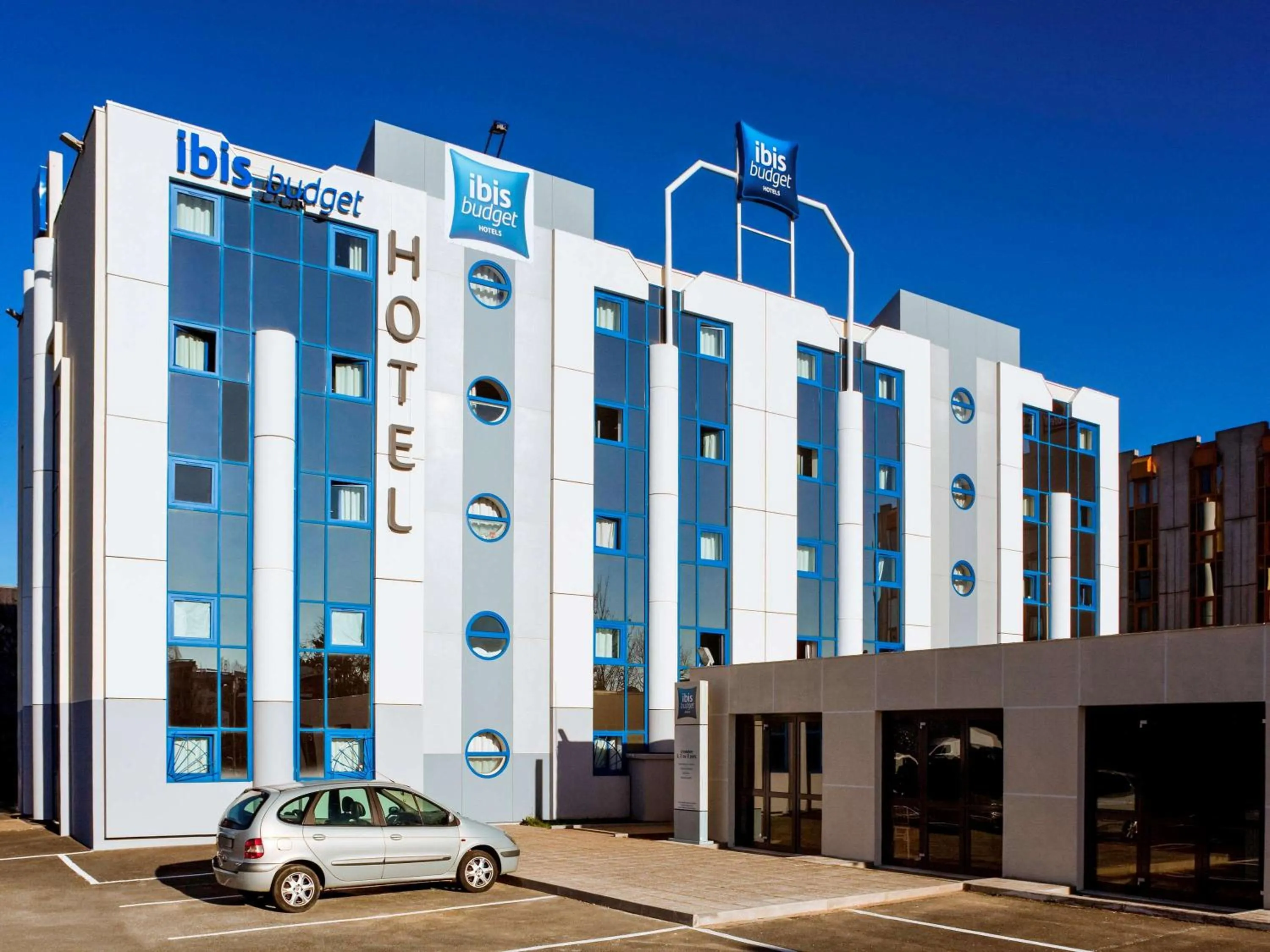 Property building in ibis budget Grigny Centre