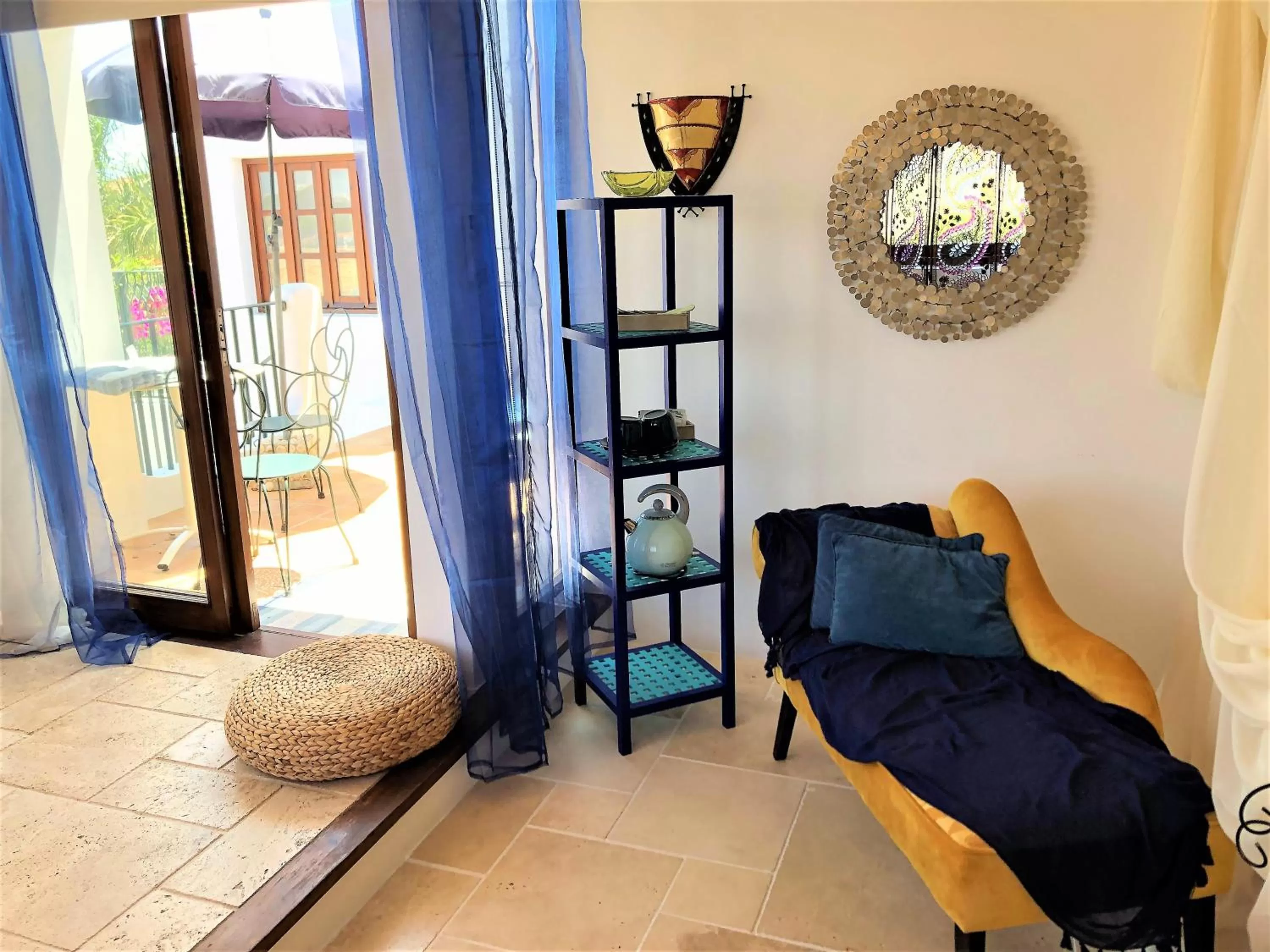 Decorative detail in Uma Casa a Beira Sol