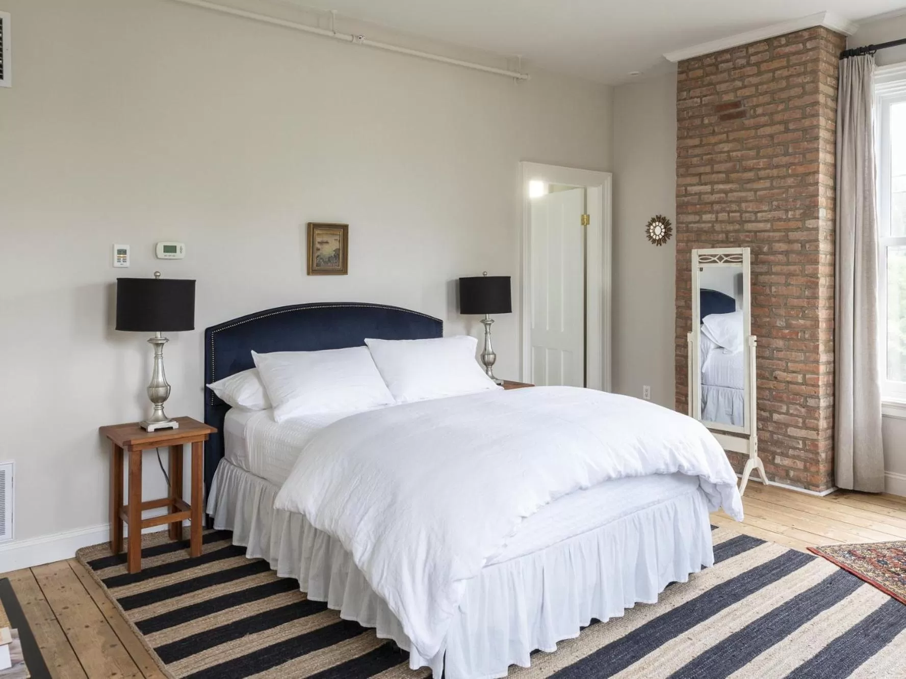 Bedroom, Bed in Stewart House Hotel