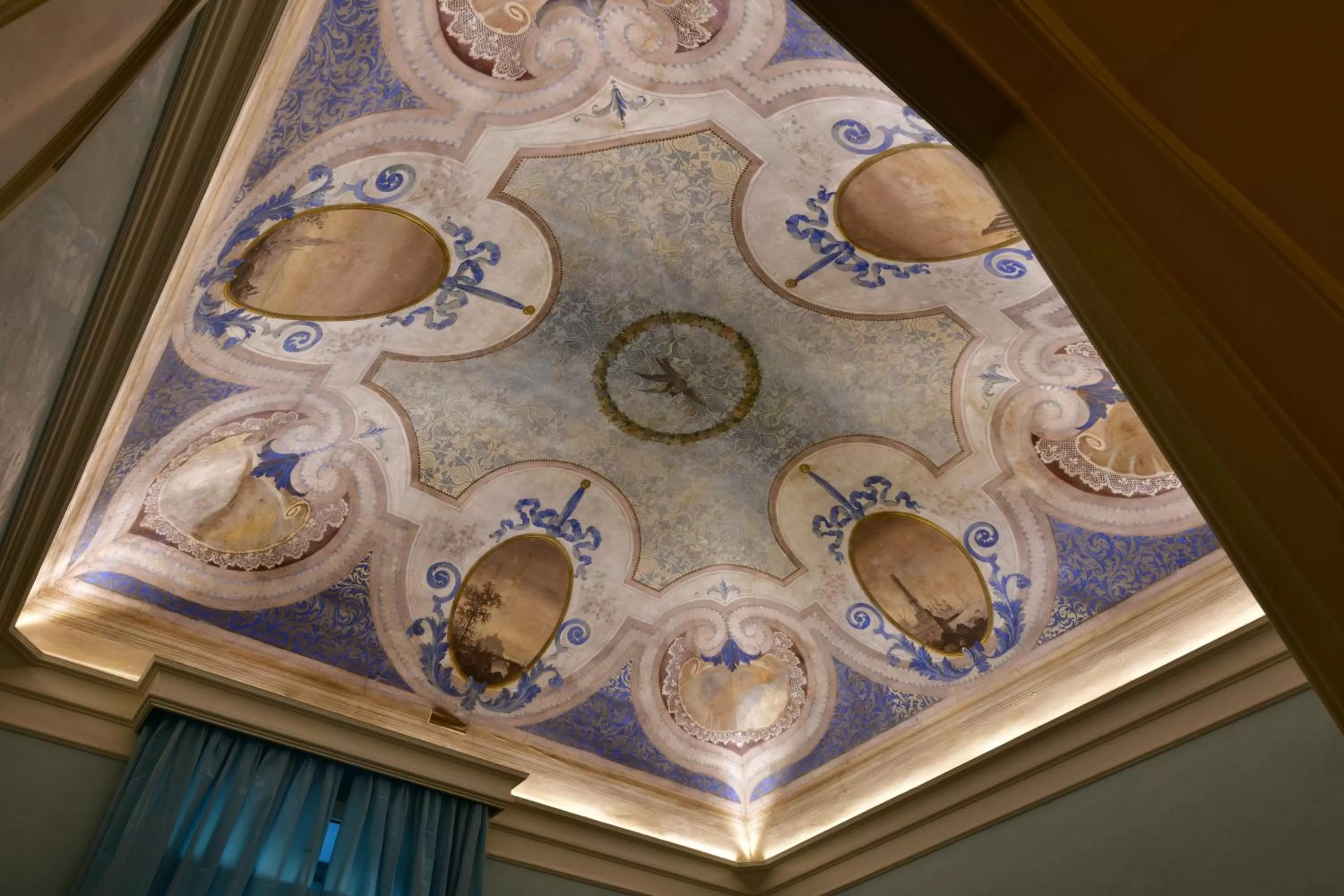 Decorative detail in Sisuites