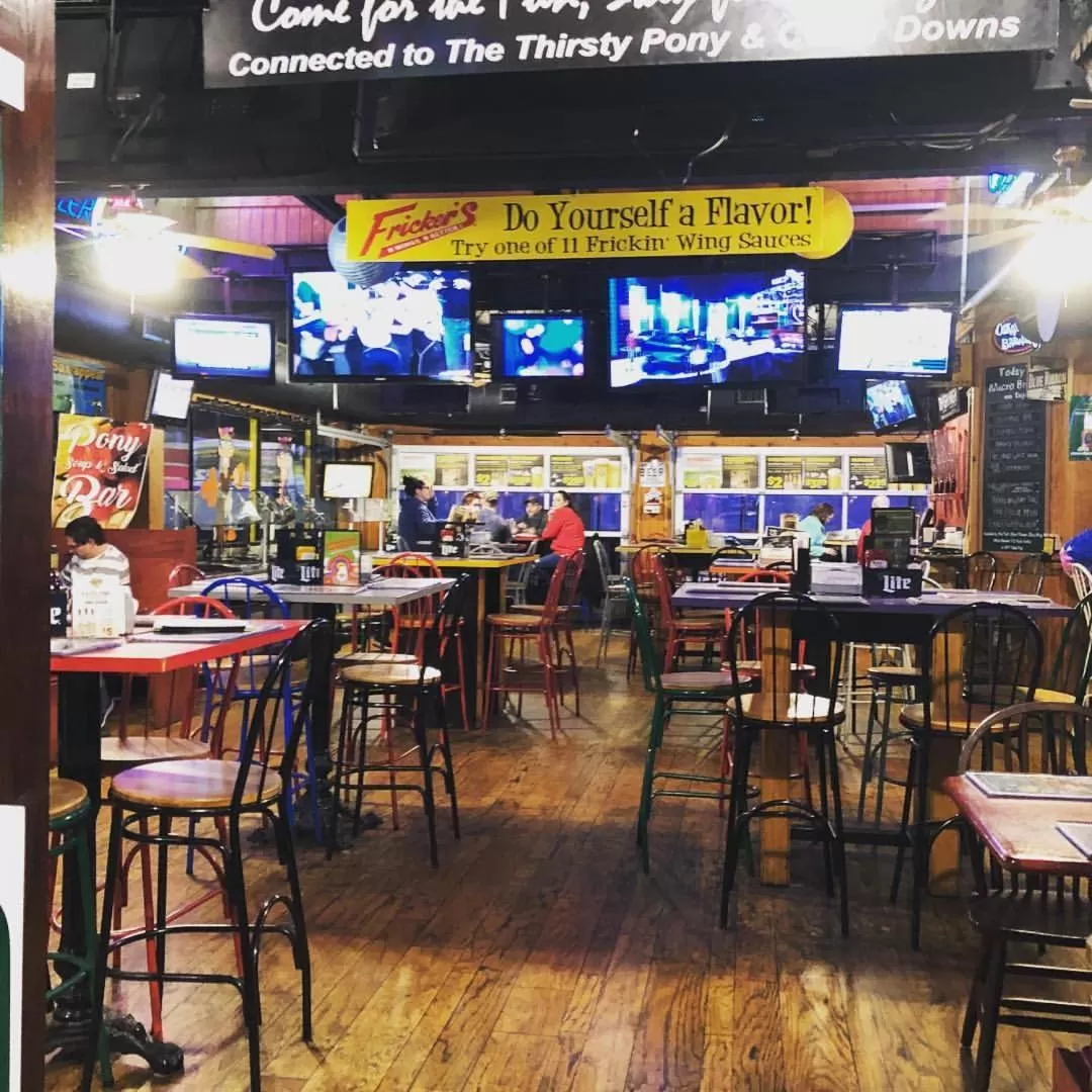 Restaurant/places to eat in Cedar Stables Inn & Suites