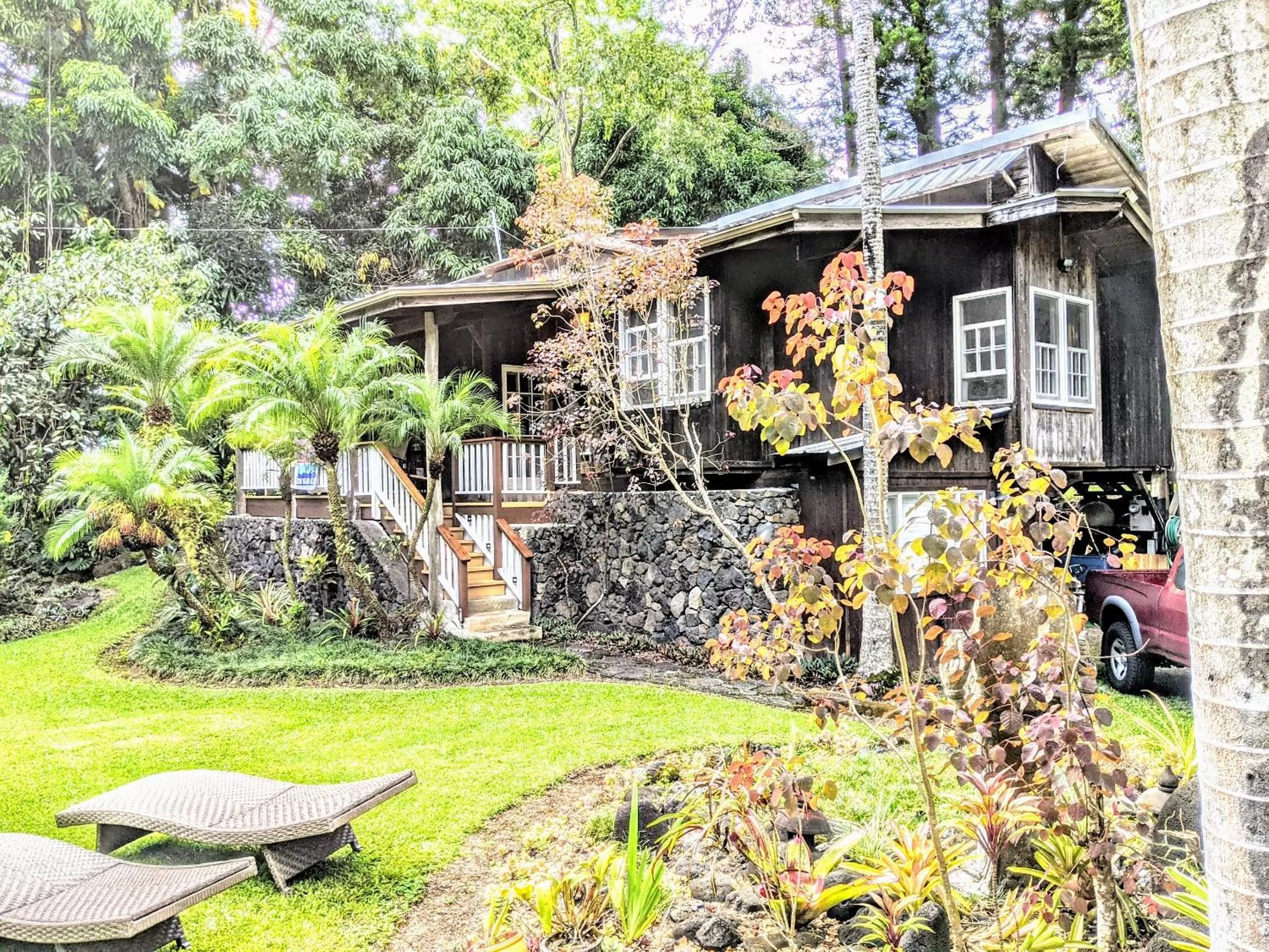 Property building in Kehena Mauka Nui Club LGBTQIA+ Clothing Optional