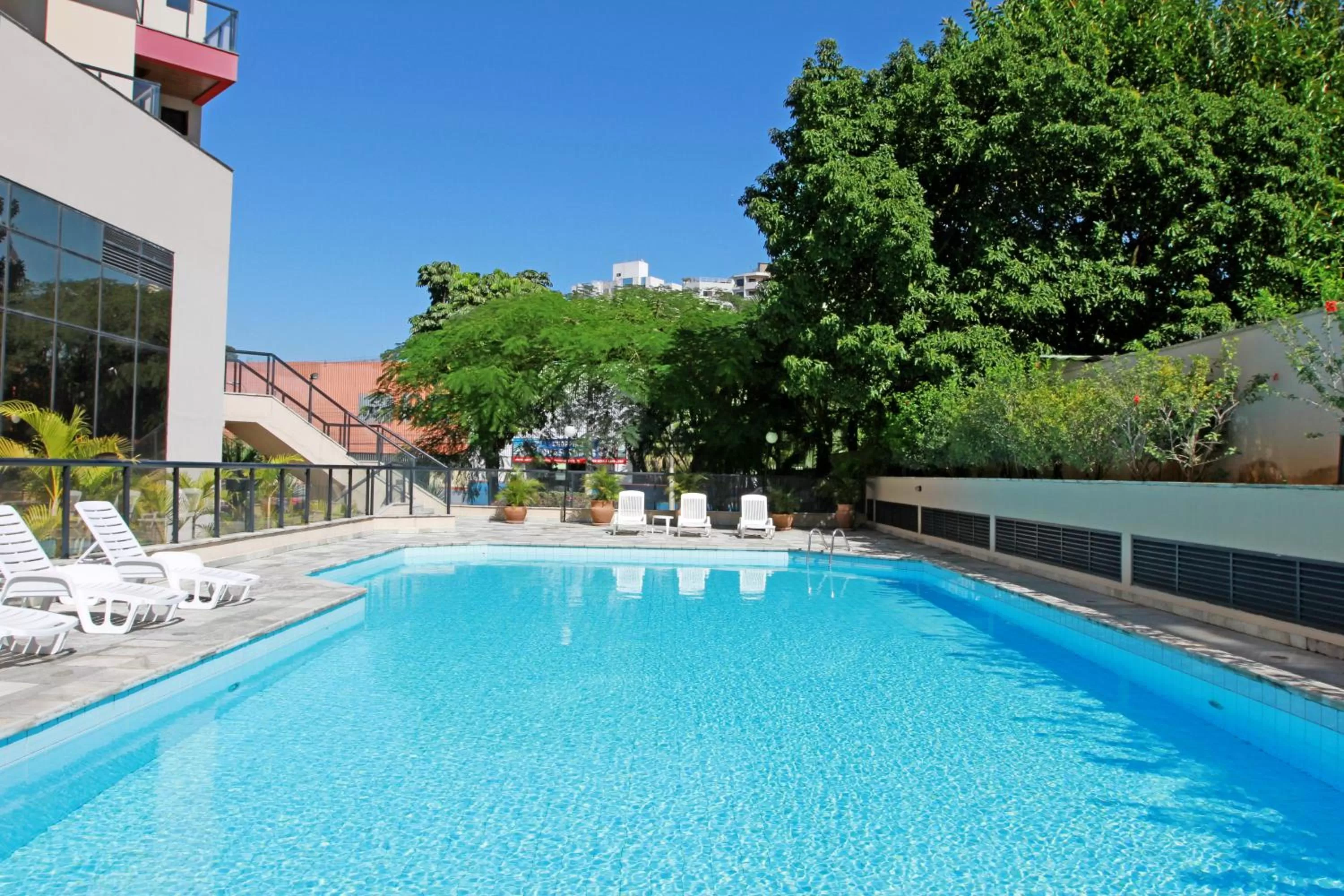 Pool view in Summit Flat Service