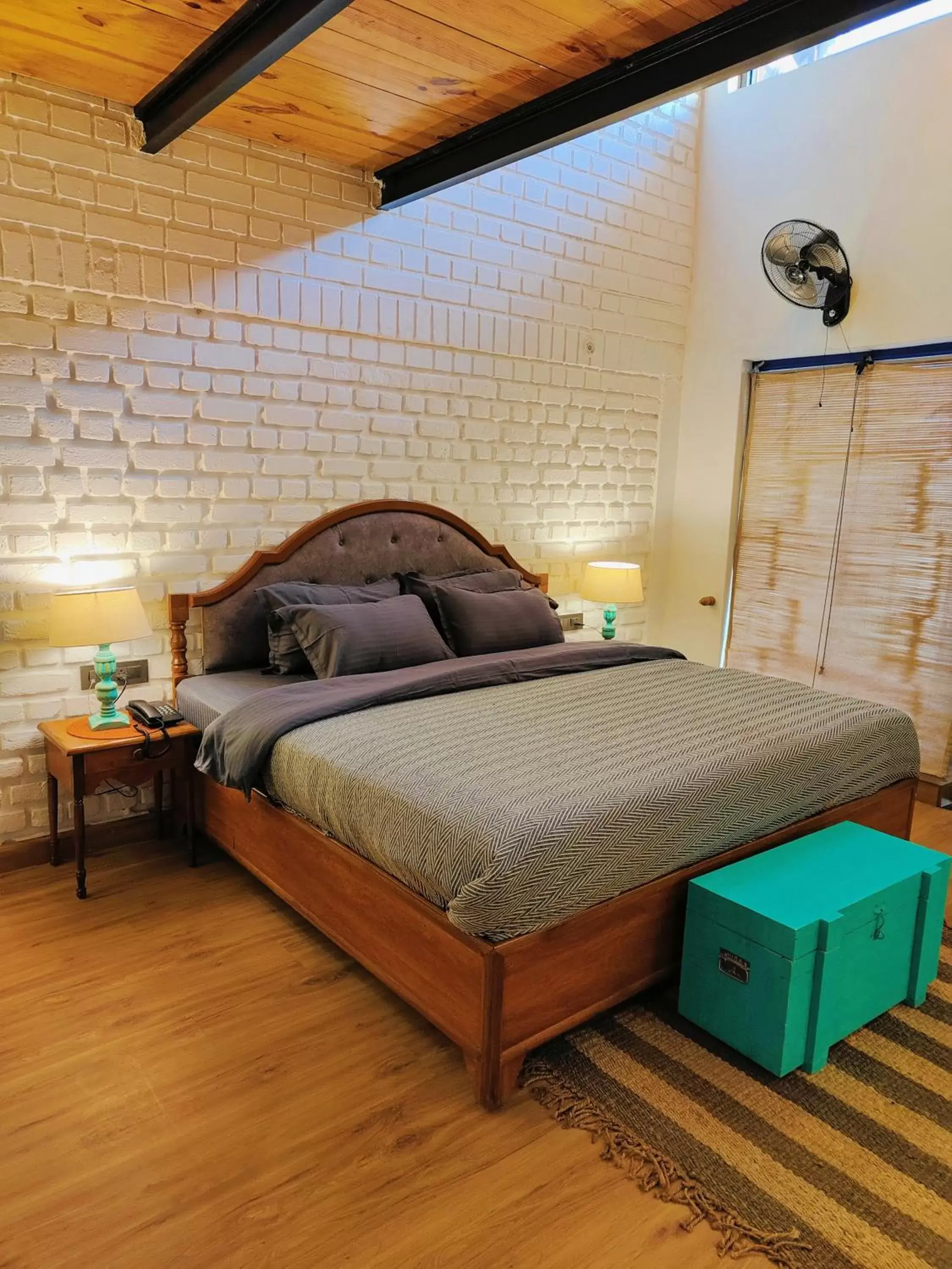 The Lanswood Estate The Lanswood Estate