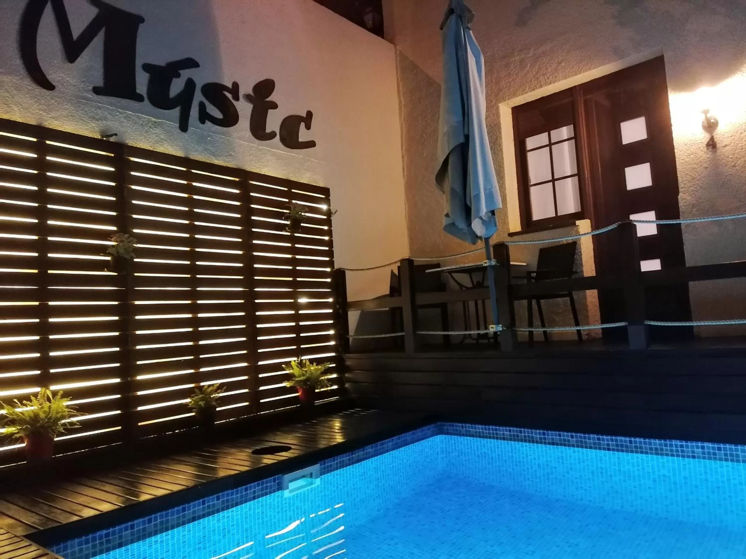 Patio in Cal Music B&B