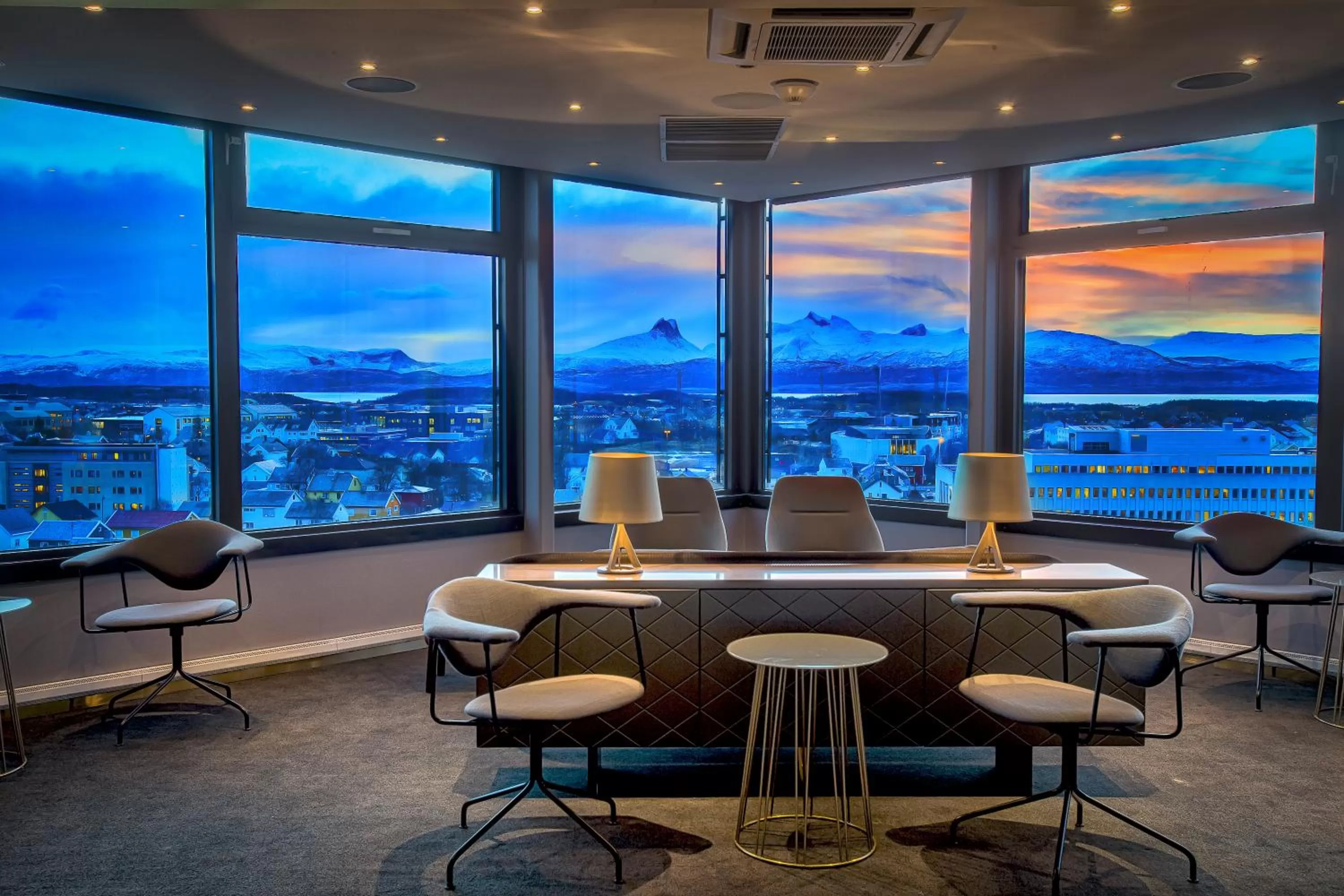 Lounge or bar in Radisson Blu Hotel Bodø