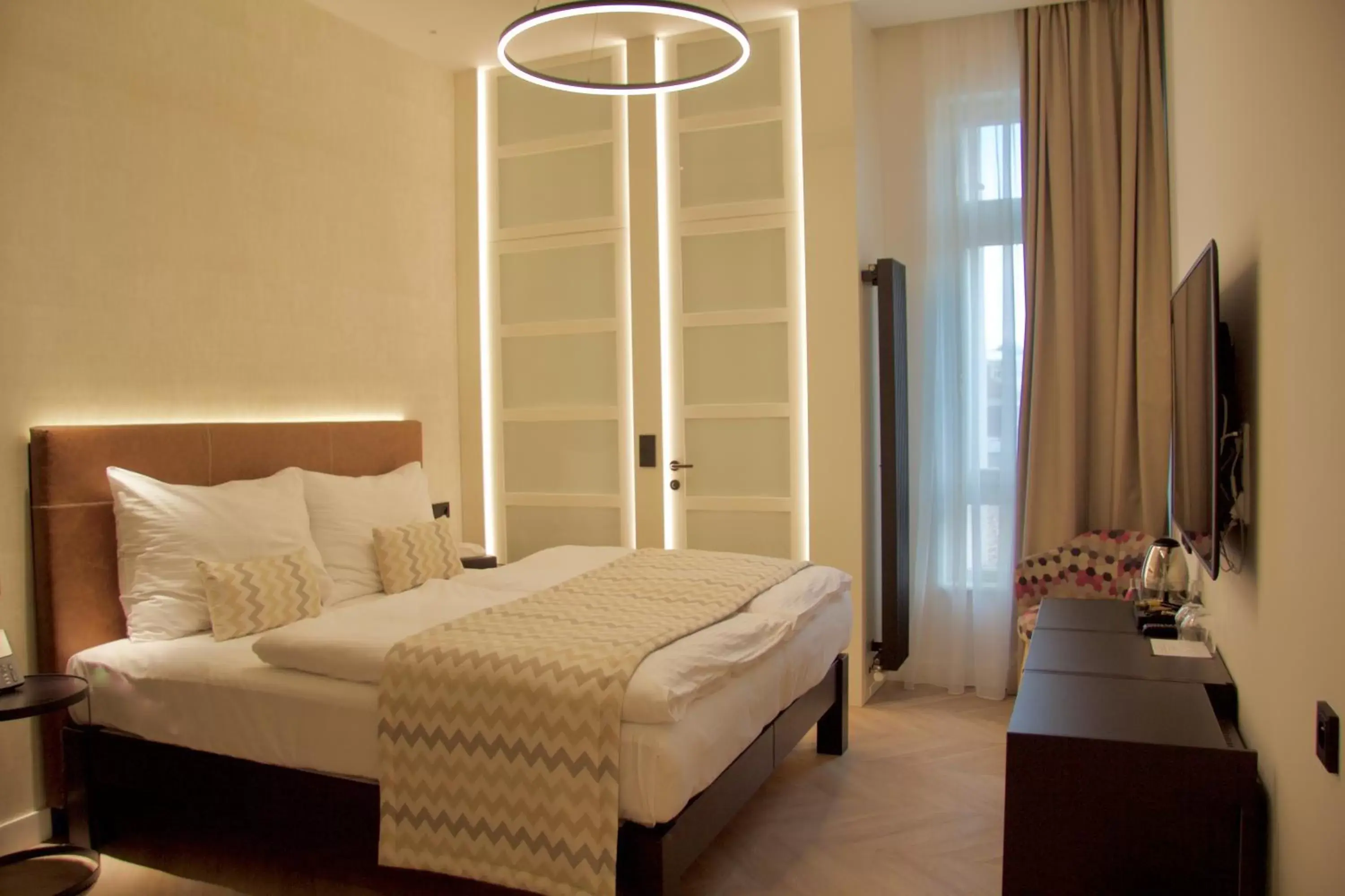 Chevron Hotel Chevron Hotel