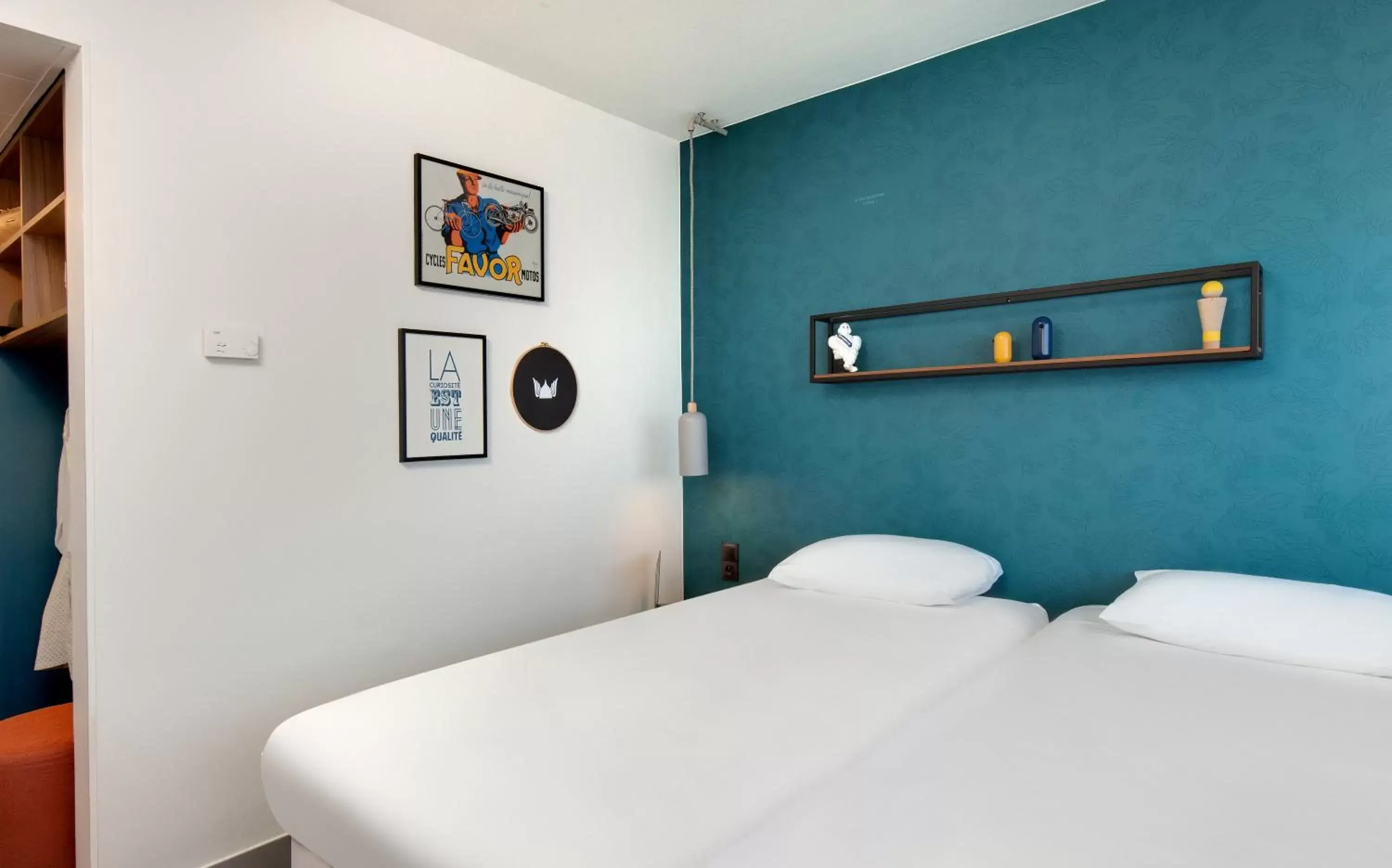 Double Room with Sofa Bed in Hôtel ibis Styles Clermont-Ferrand Gare Double Room with Sofa Bed in Hôtel ibis Styles Clermont-Ferrand Gare