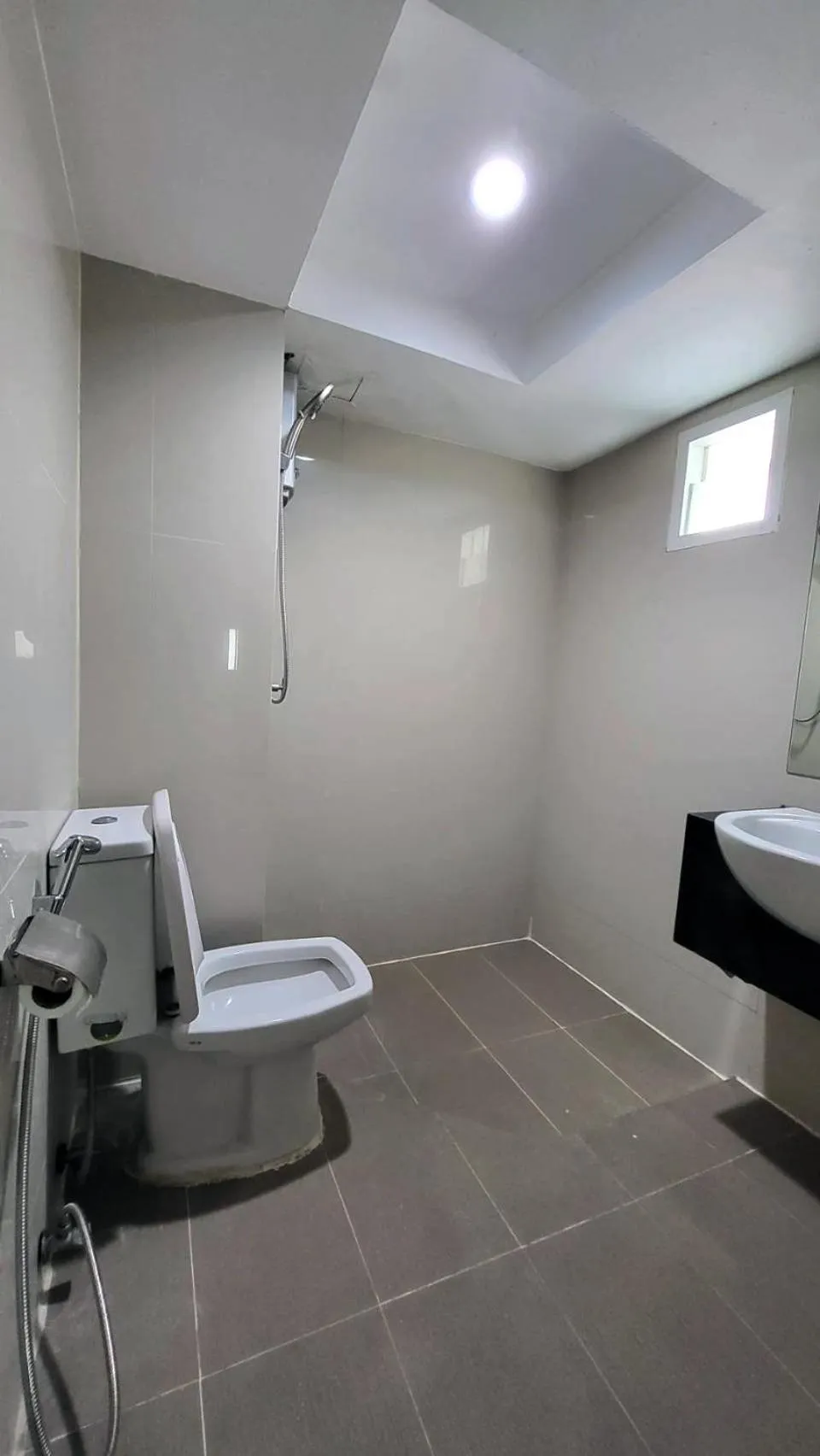 Shower in Grand Tara Garden Thai Hotel