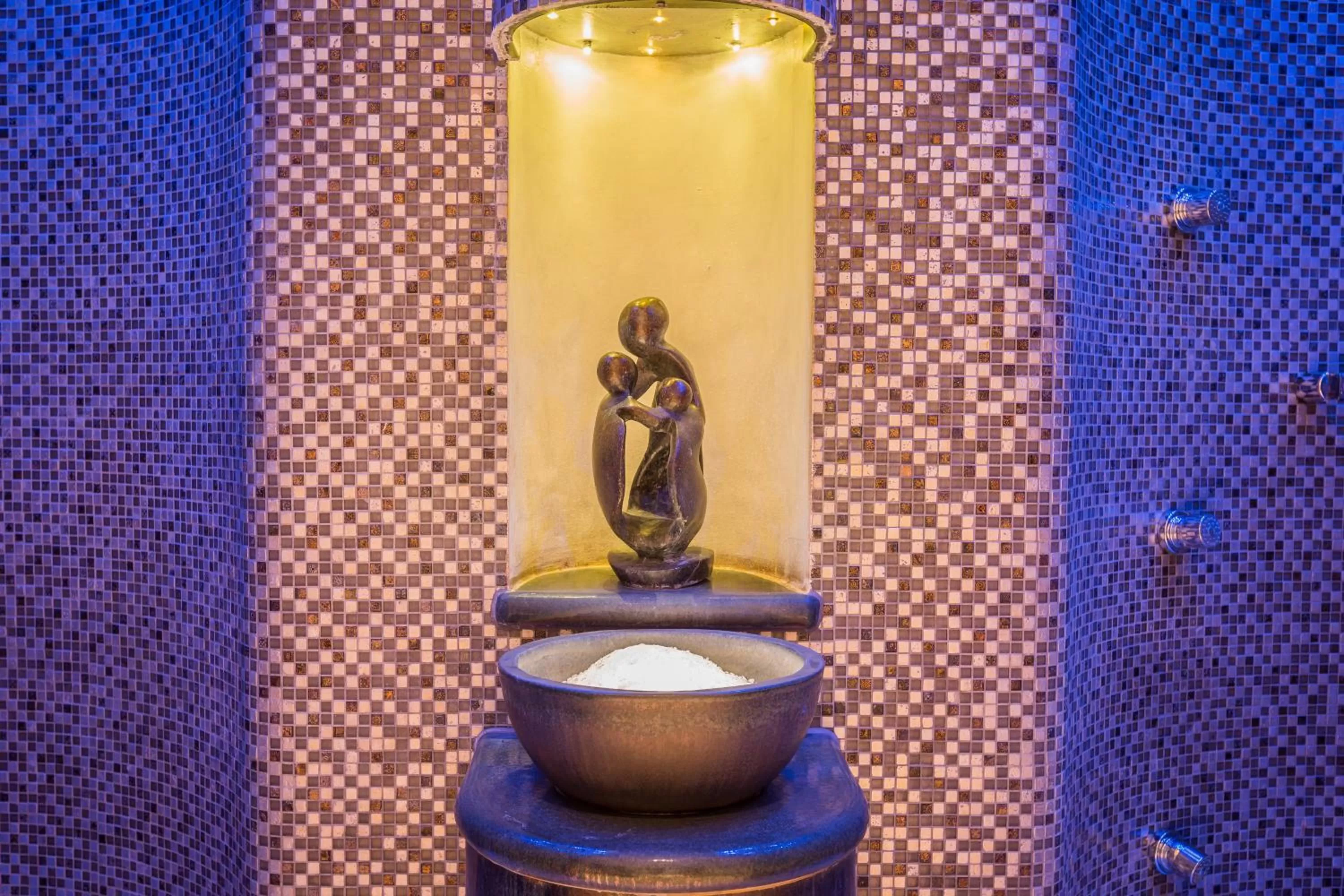 Spa and wellness centre/facilities, Bathroom in Hotel Exquisit