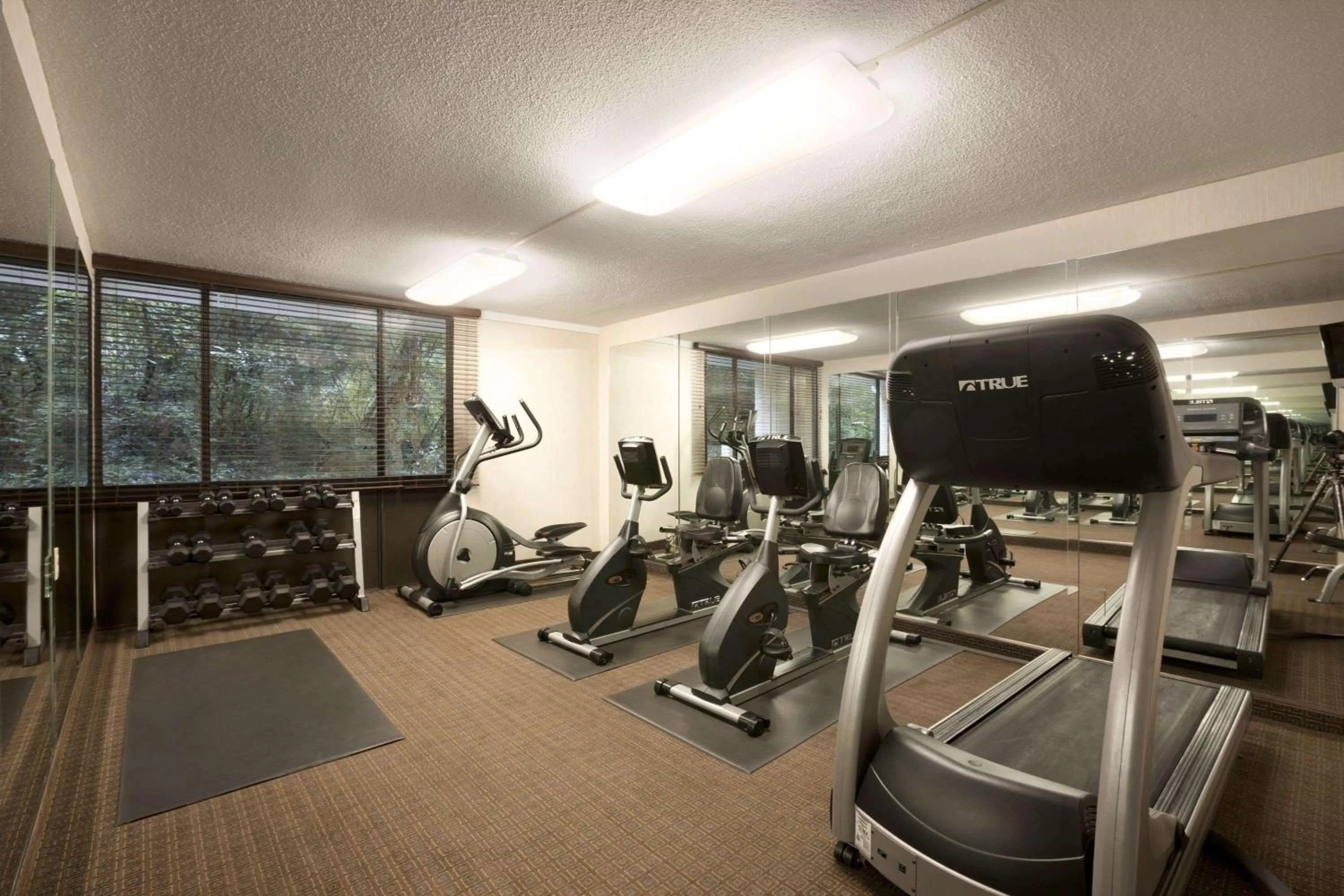 Fitness centre/facilities in Wyndham Garden Washington DC North