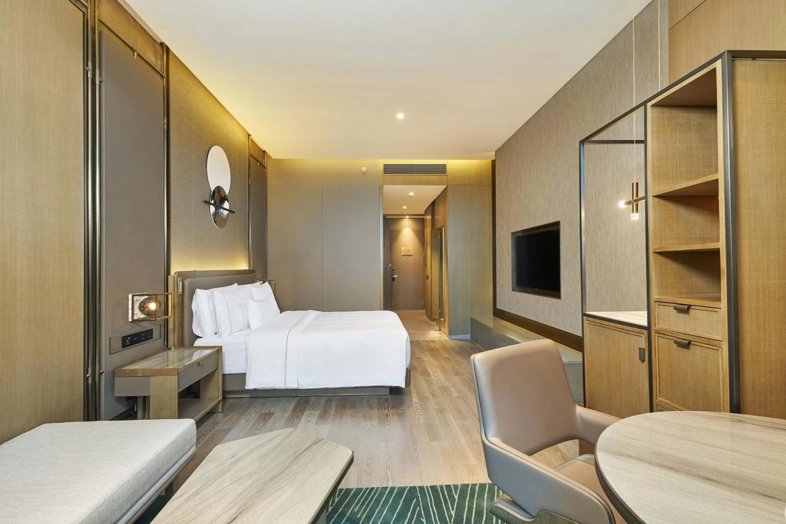 Photo of the whole room, Bed in The Westin Zhongshan Guzhen