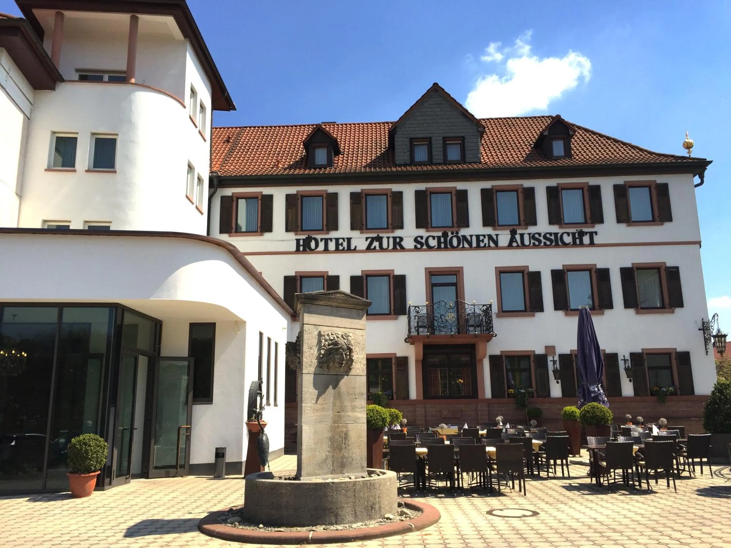 Facade/entrance in Hotel Zur Schönen Aussicht