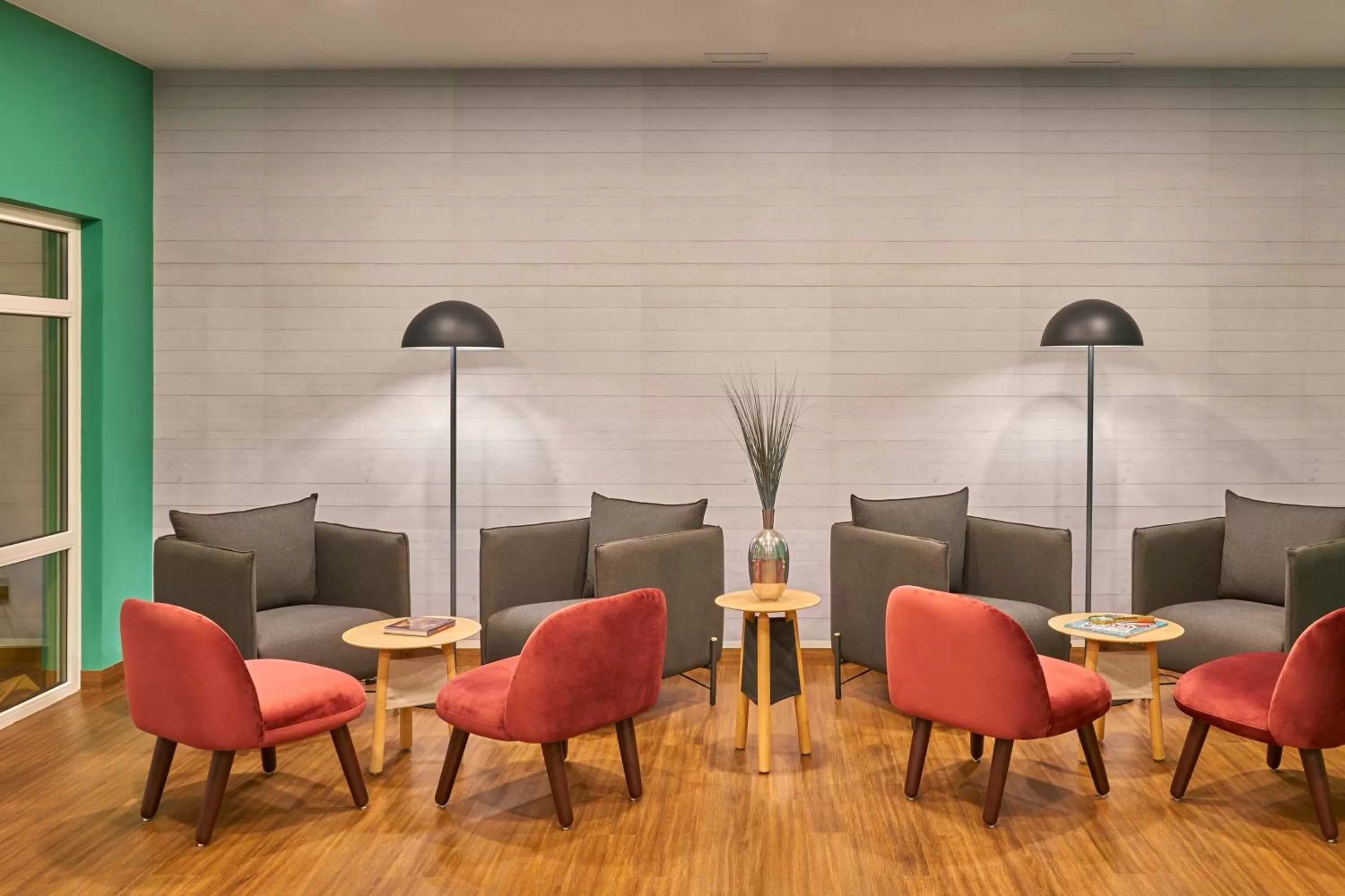 Living room in City Express Suites by Marriott Cancún Aeropuerto