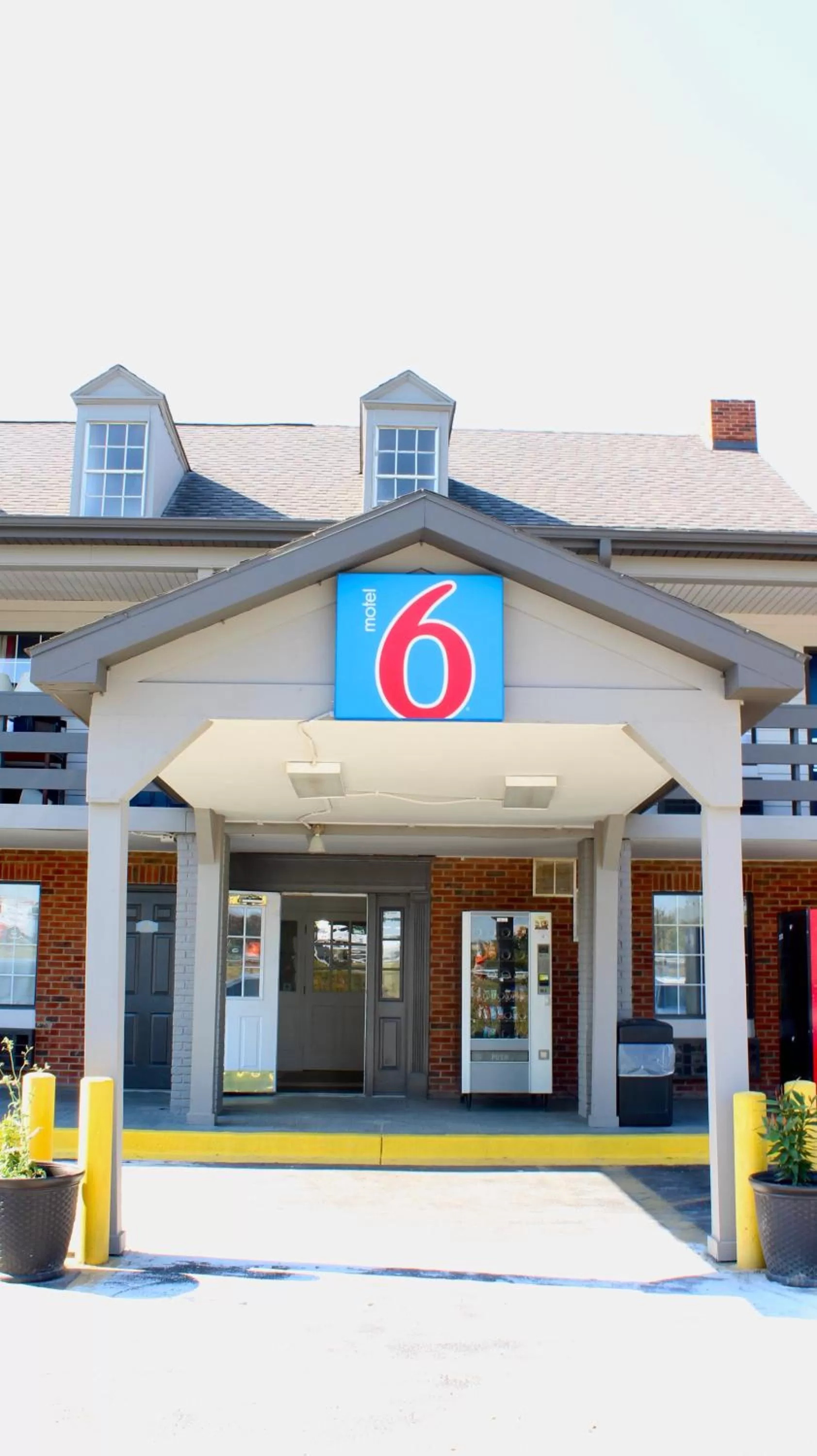 Property logo or sign in Motel 6-Dayton, OH