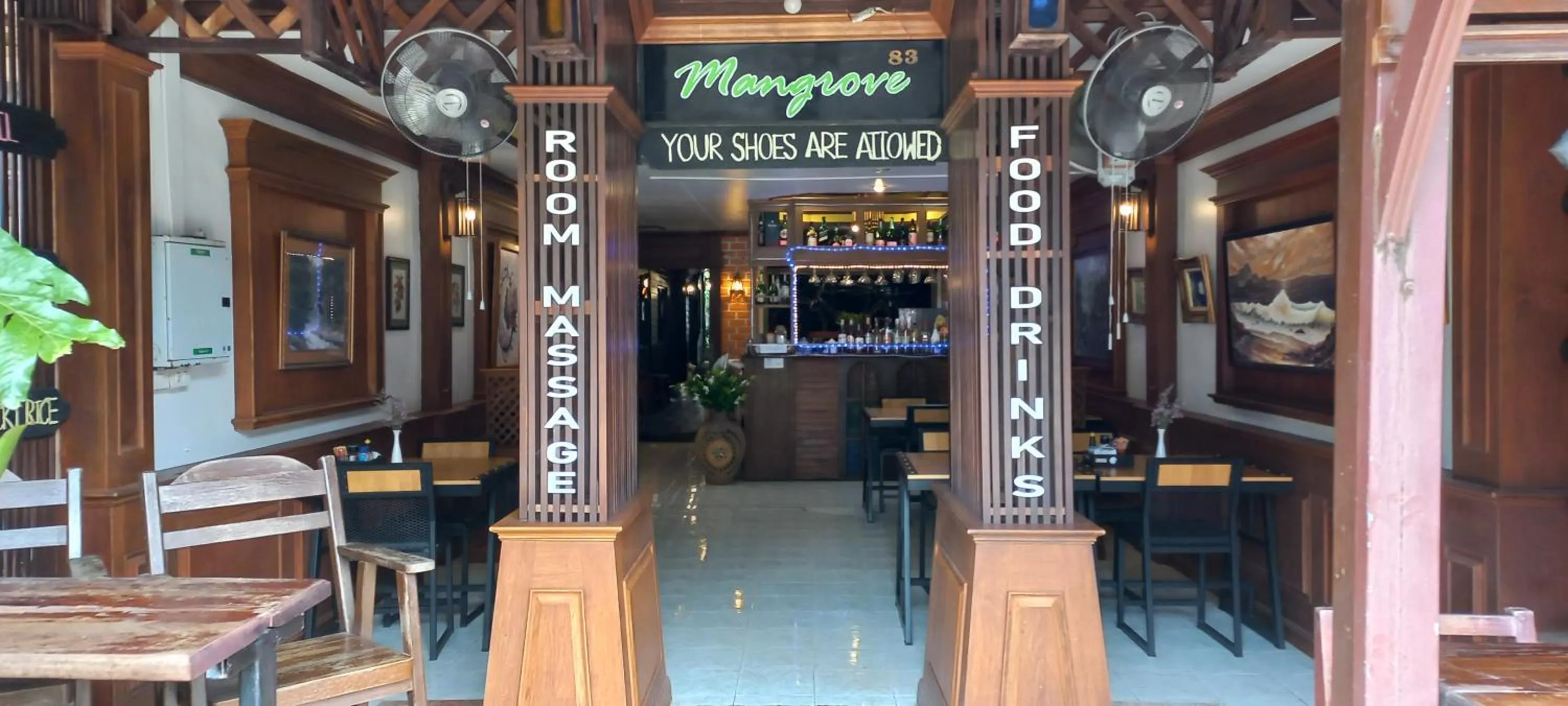Restaurant/places to eat in Mangrove House Lanta Old Town
