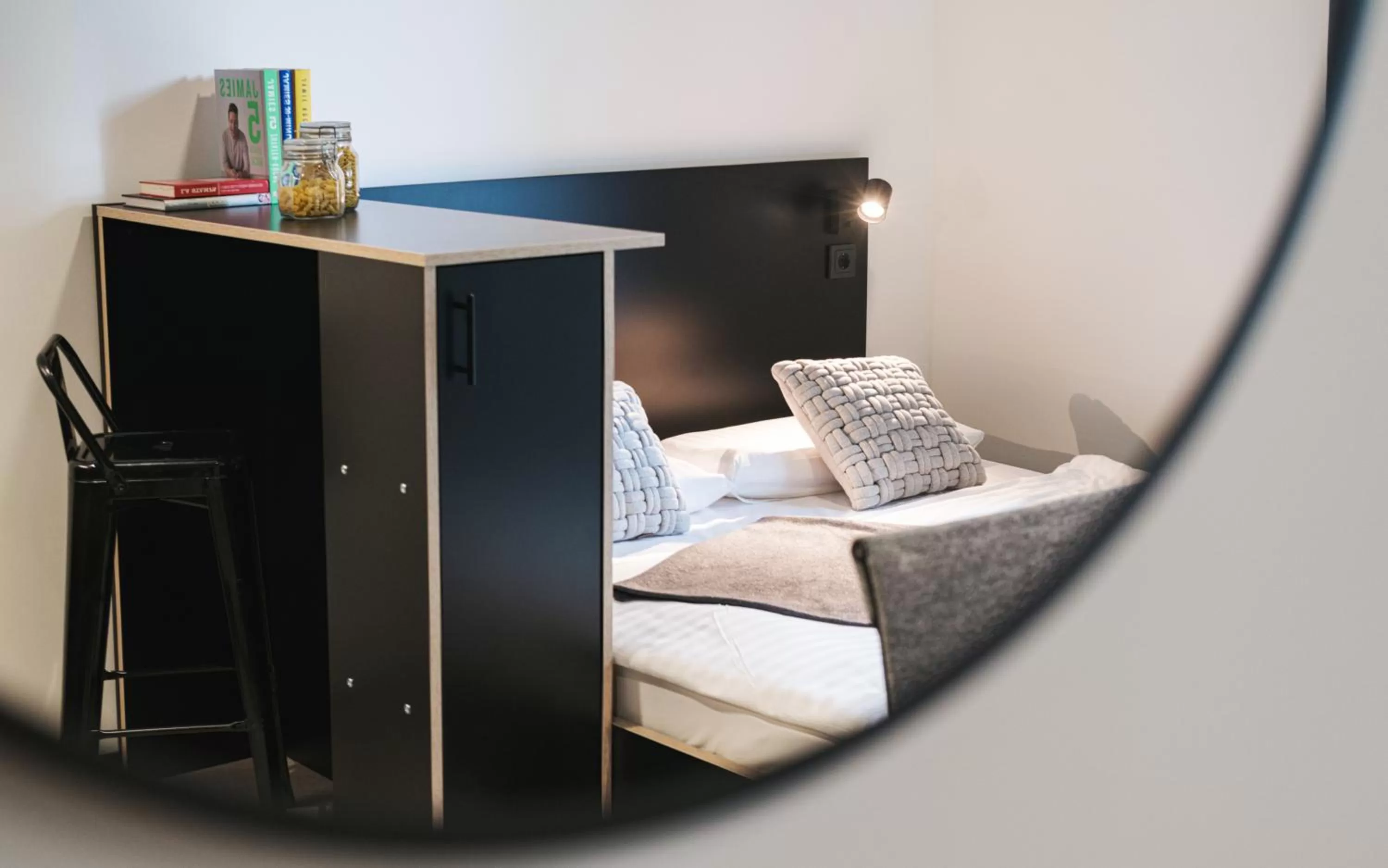 Bed in MoLiving - Design Hotel & Apartments Düsseldorf-Neuss