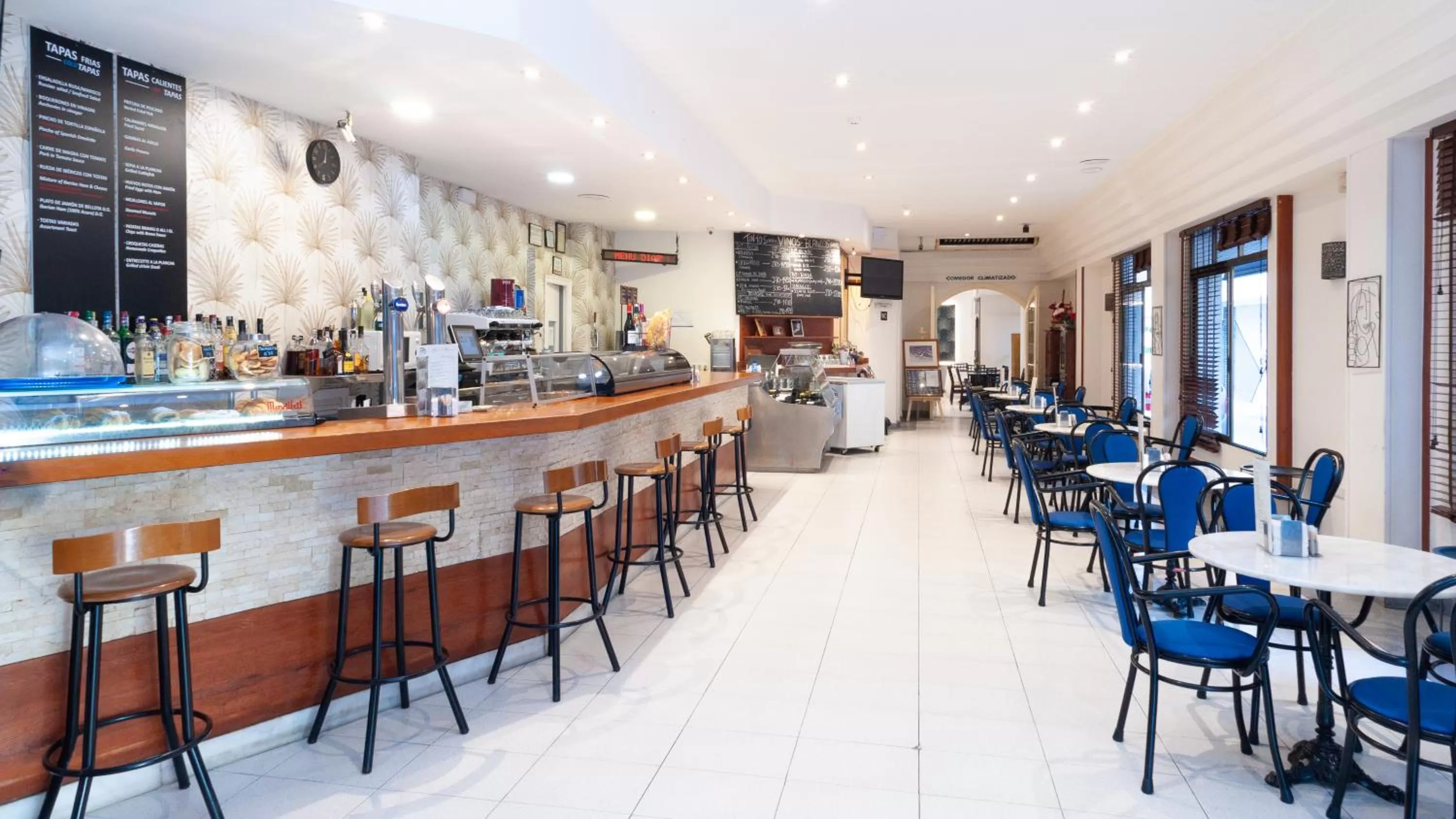 Restaurant/places to eat in Hotel Eden Mar