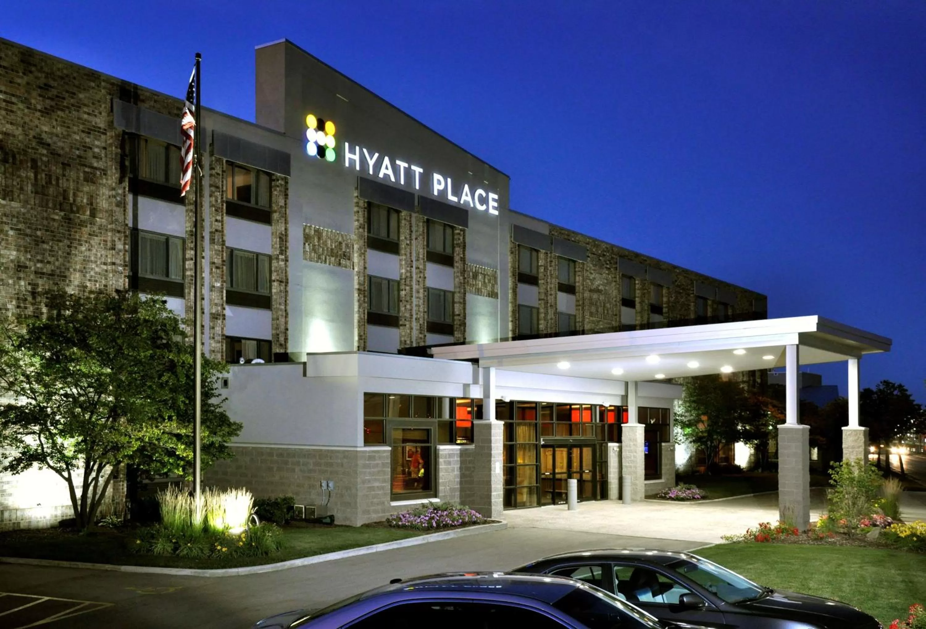 Property building in Hyatt Place Milwaukee Airport