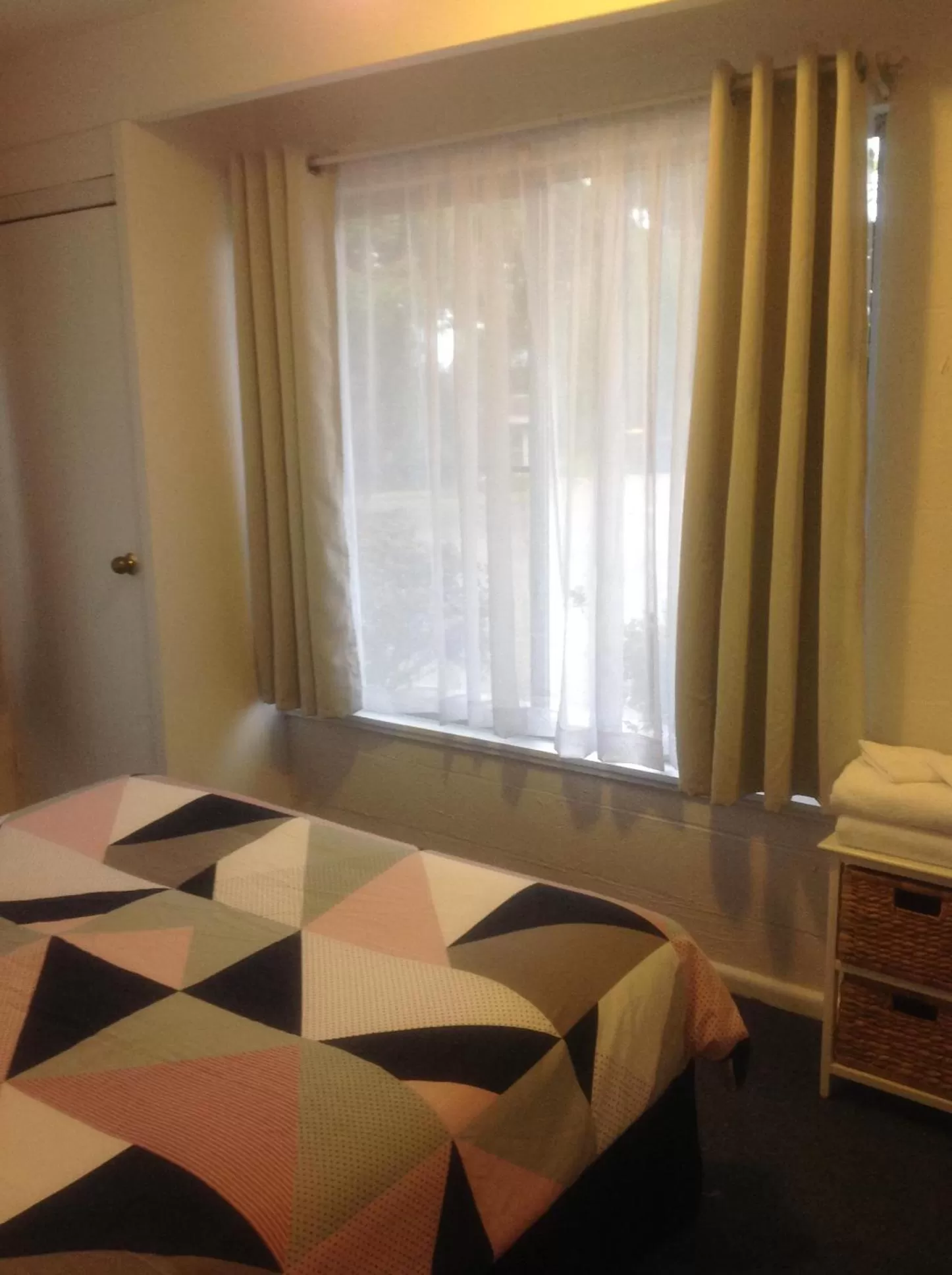 Bed in Motel Farnboro