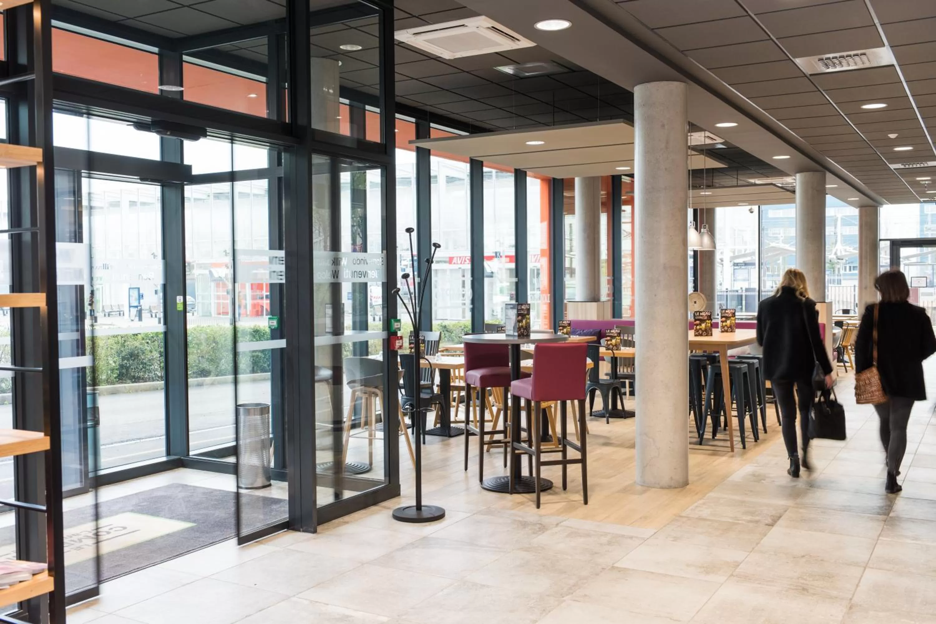 Restaurant/places to eat in Campanile Le Mans Centre - Gare