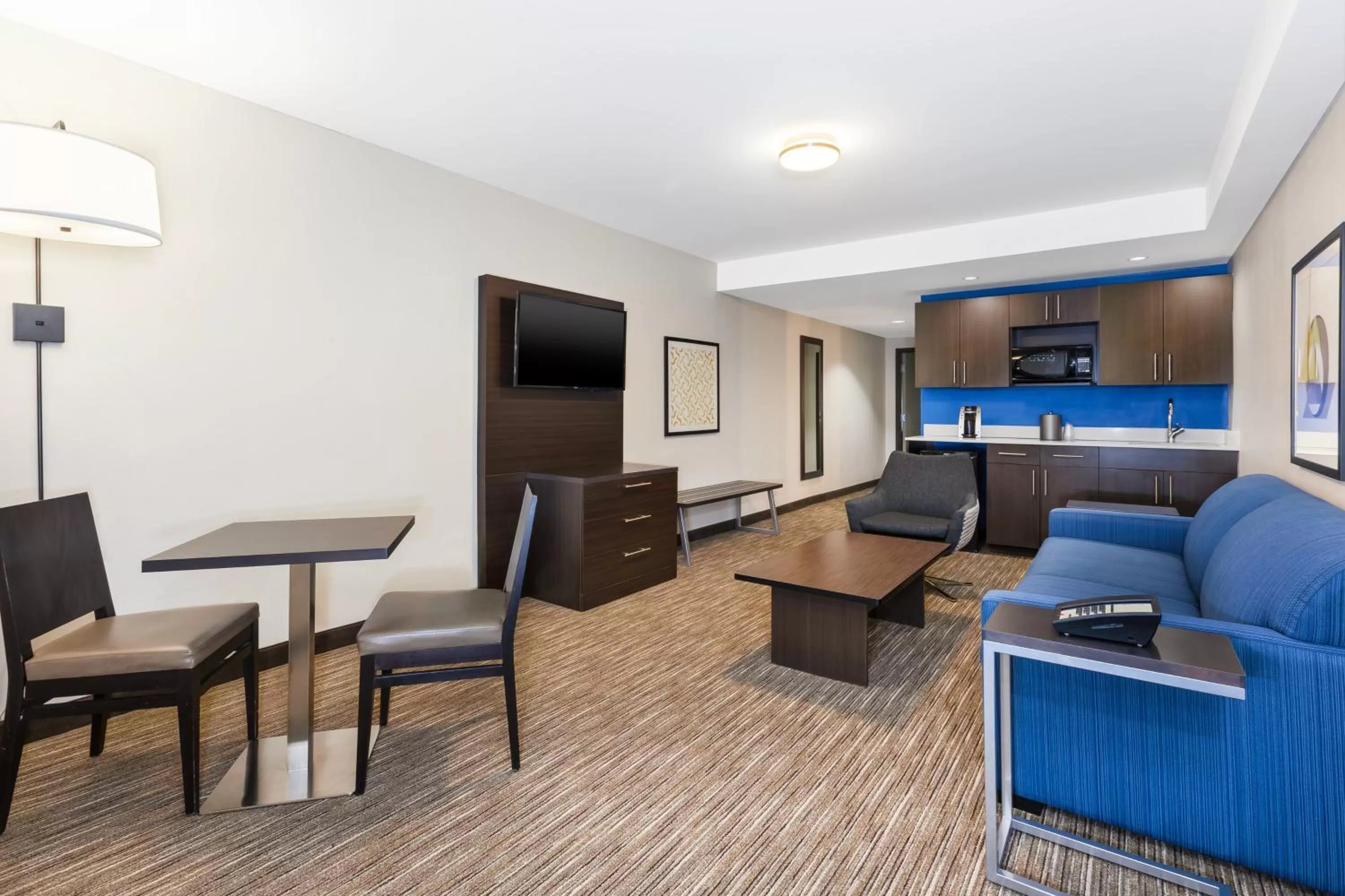 Photo of the whole room in Holiday Inn Express Winnipeg Airport - Polo Park by IHG