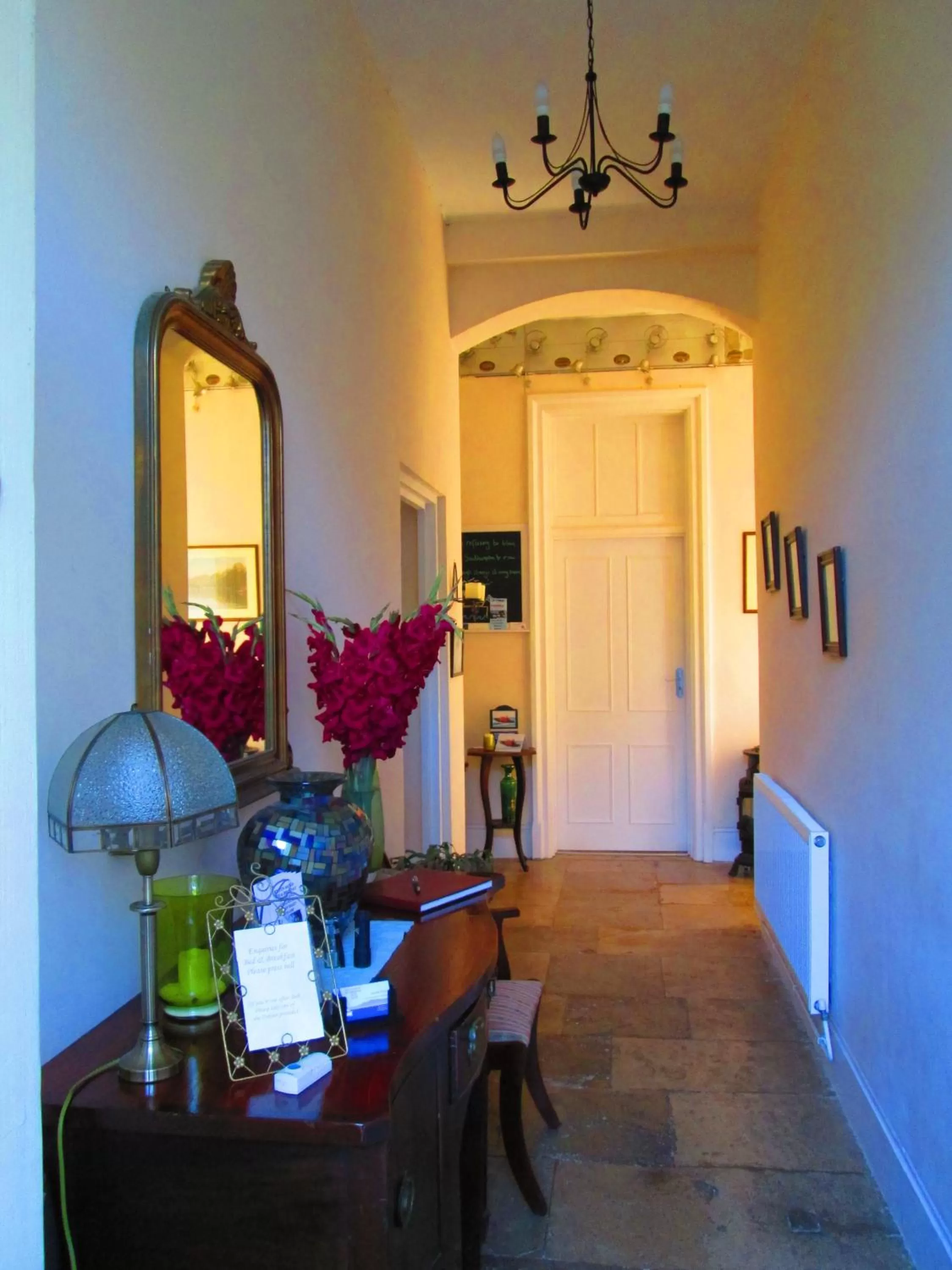 Lobby or reception in Weston Manor