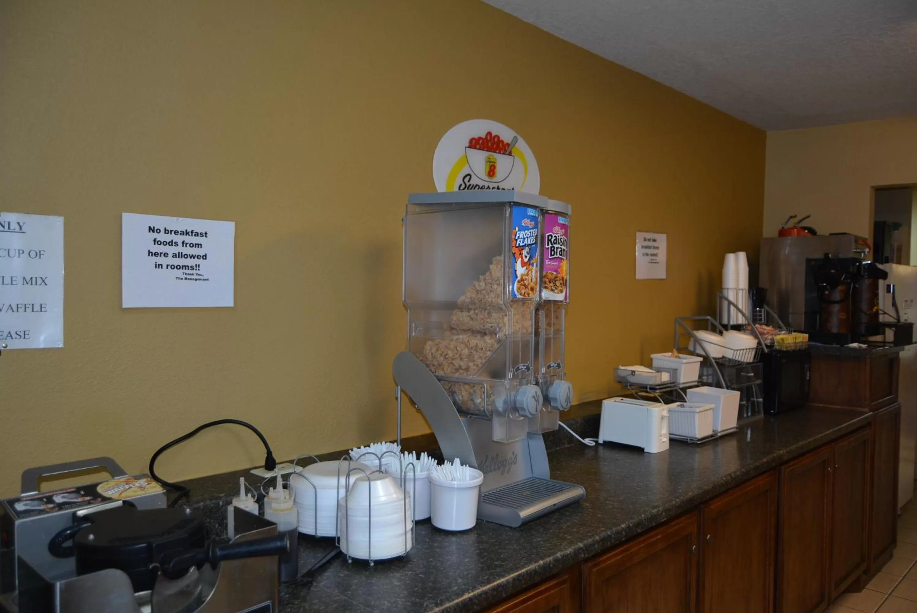 Super 8 by Wyndham Sulphur